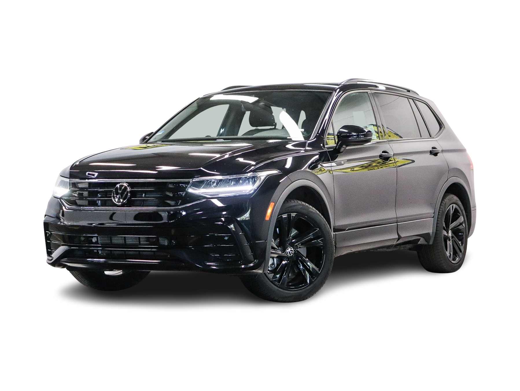 Thumbnail: 2023 Volkswagen Tiguan - 1