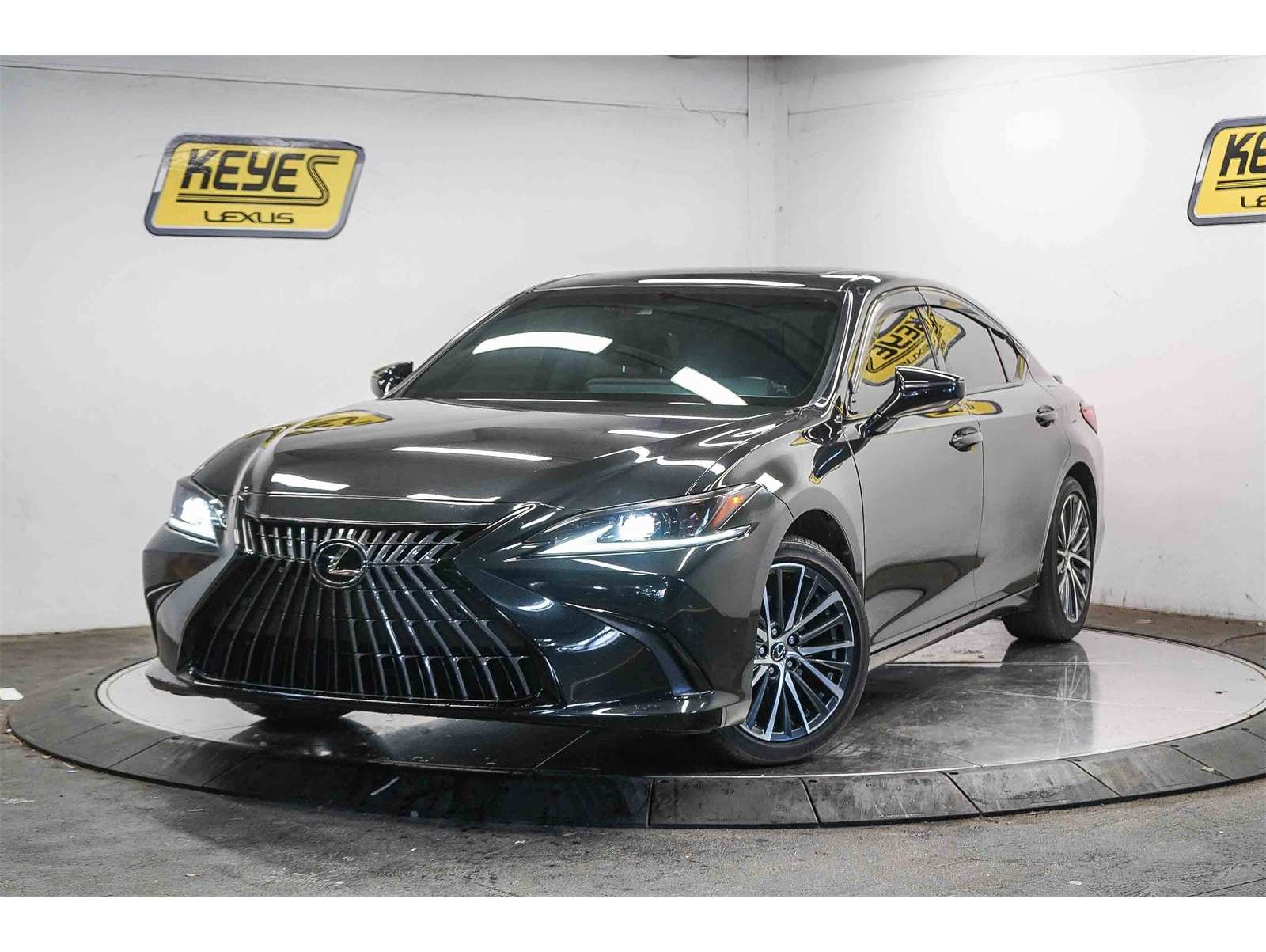 2023 Lexus ES Hybrid 300h