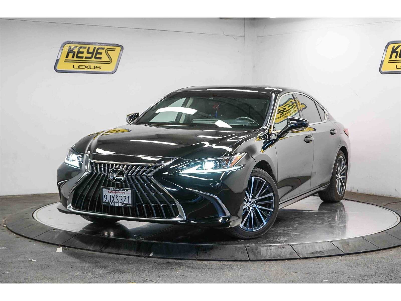 2024 Lexus ES 350's photo