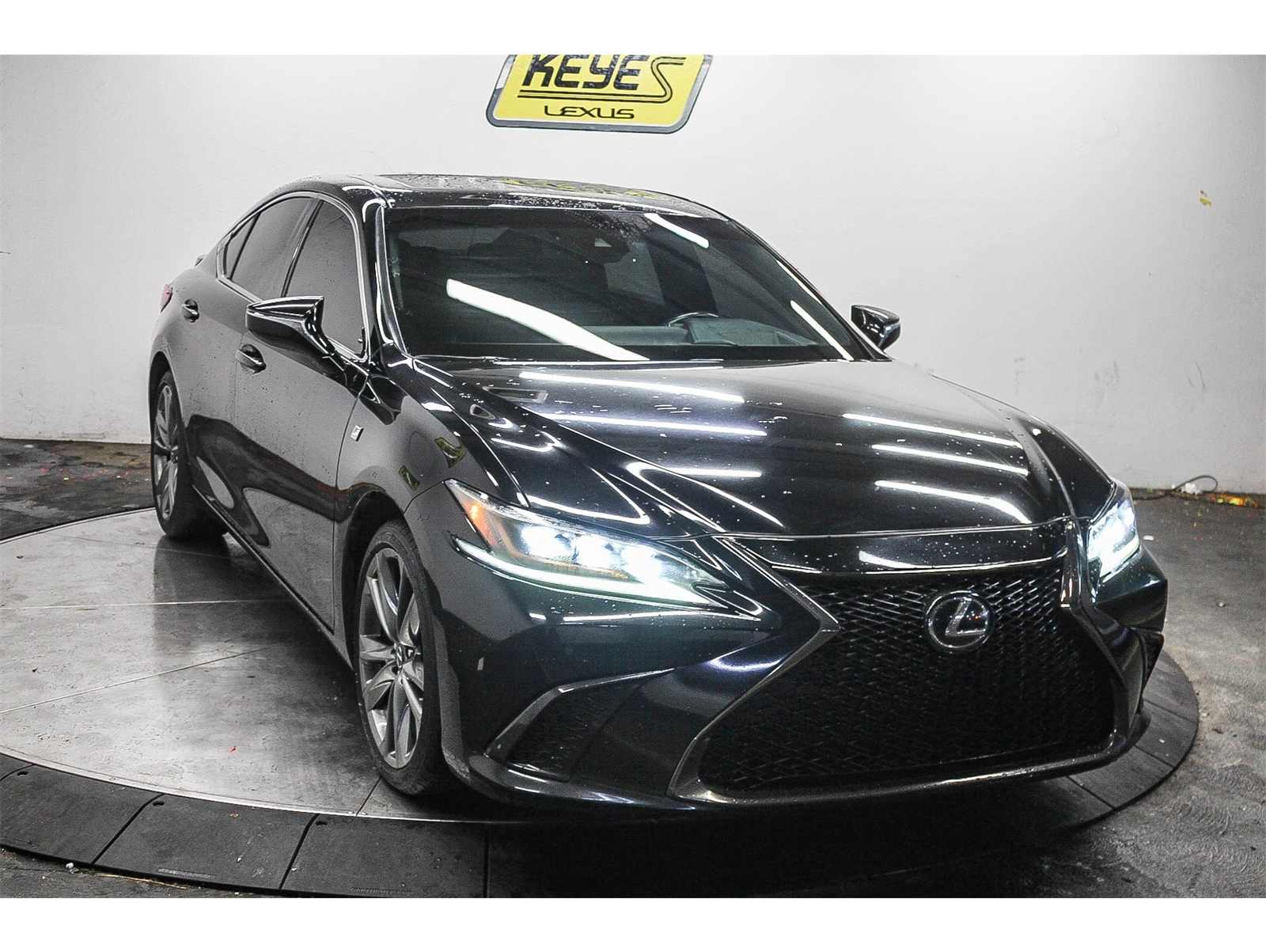 2020 Lexus ES F SPORT's photo