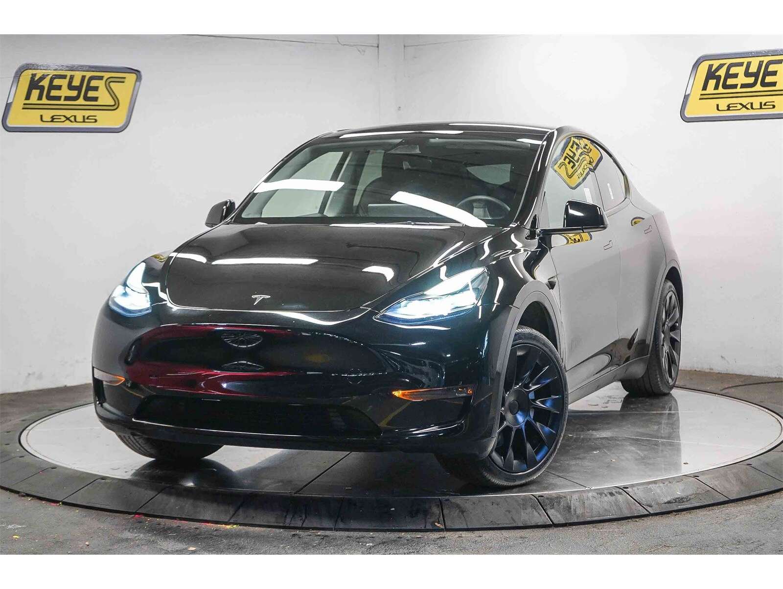 2024 Tesla Model Y Long Range's photo