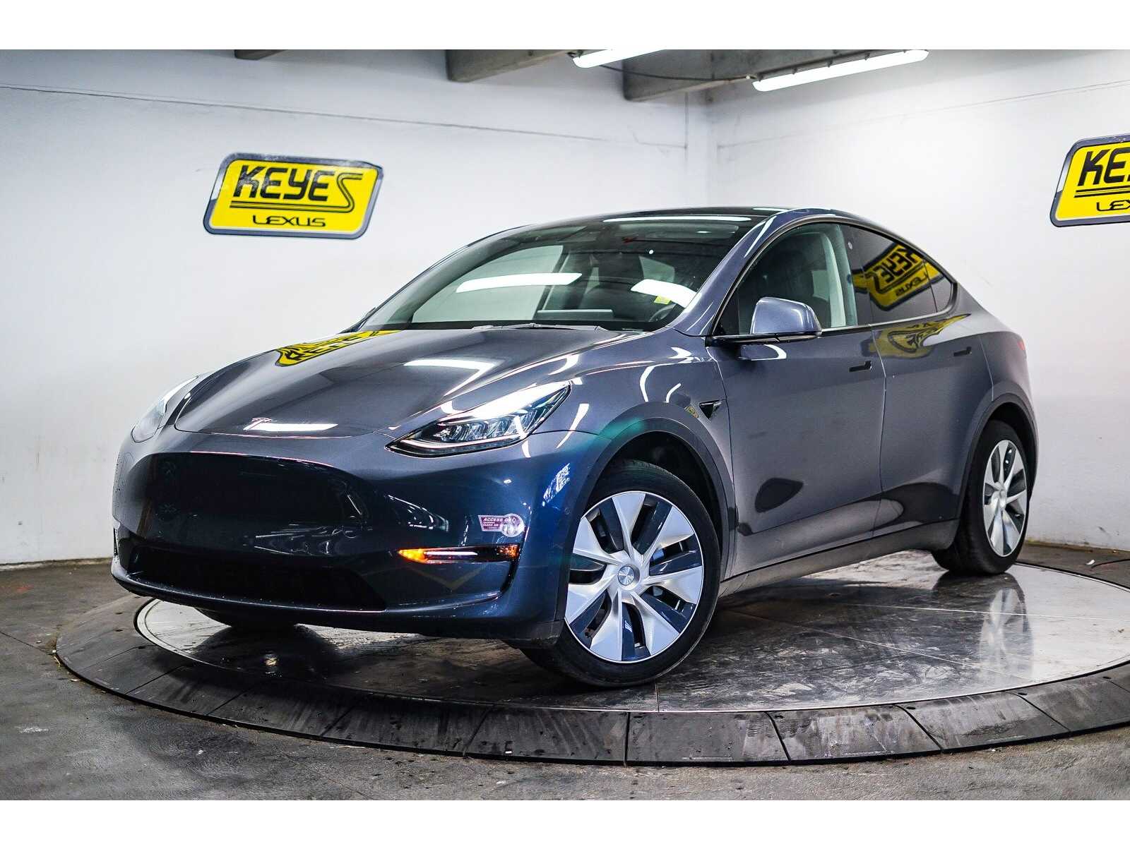 2022 Tesla Model Y Long Range's photo