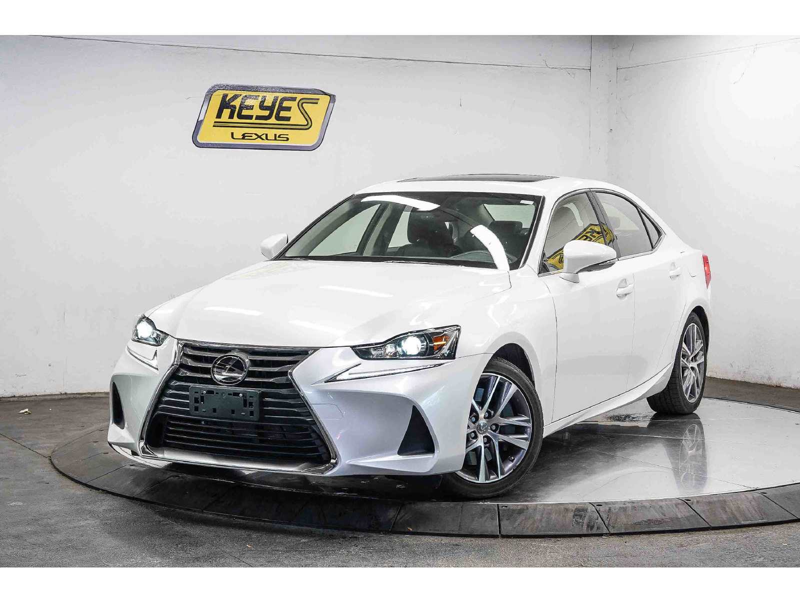 2019 Lexus IS