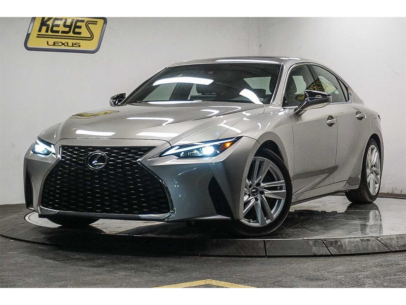 2021 Lexus IS 300's photo