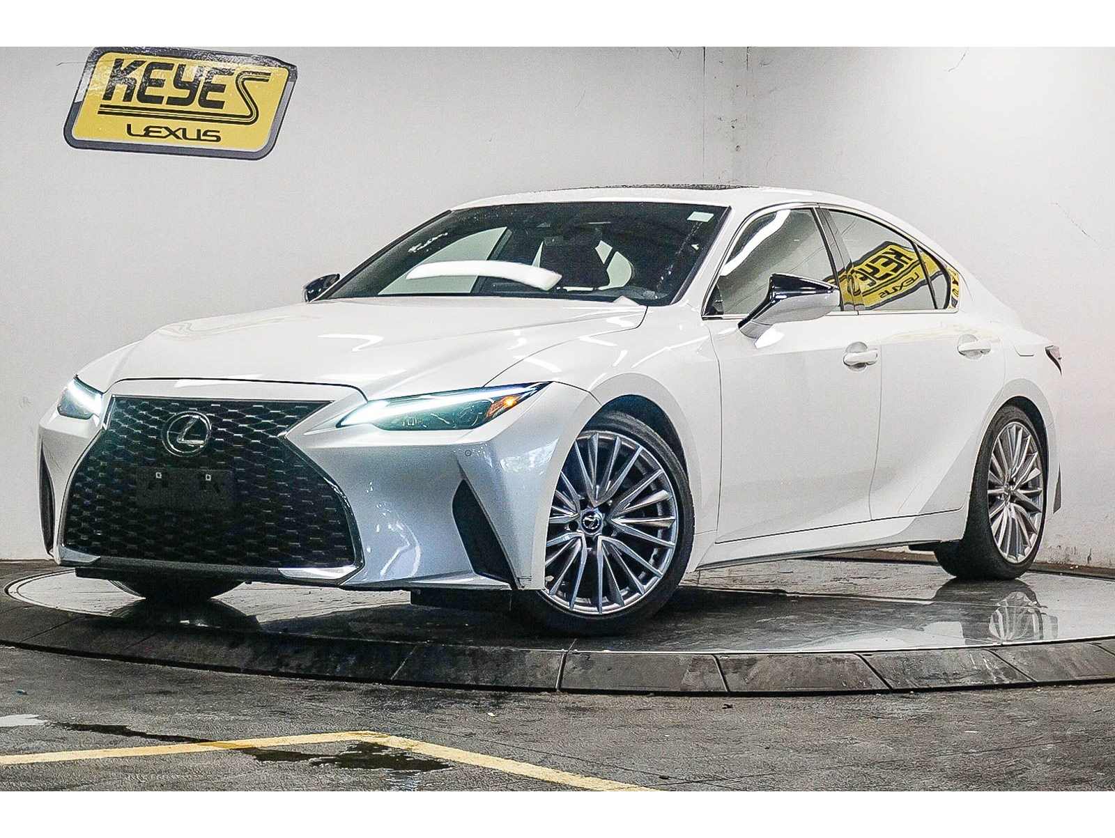 2023 Lexus IS 300