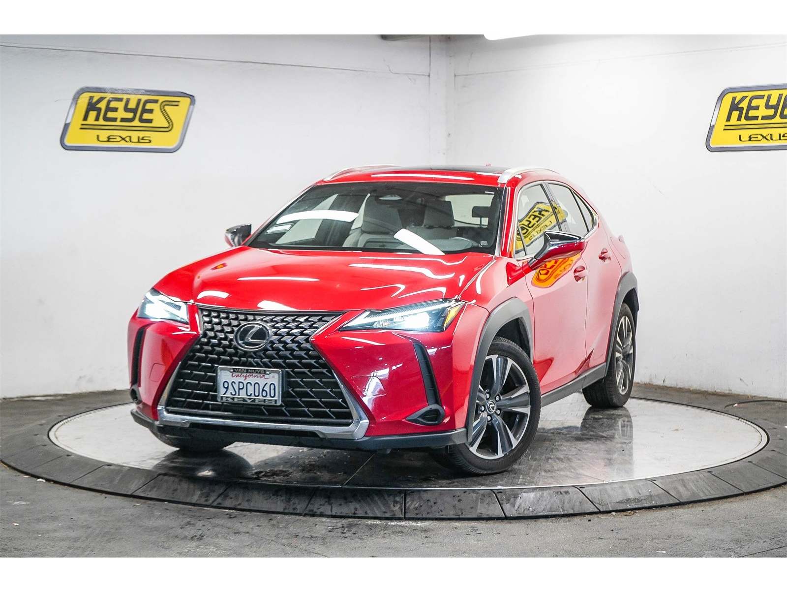 2025 Lexus UX Hybrid 300h's photo