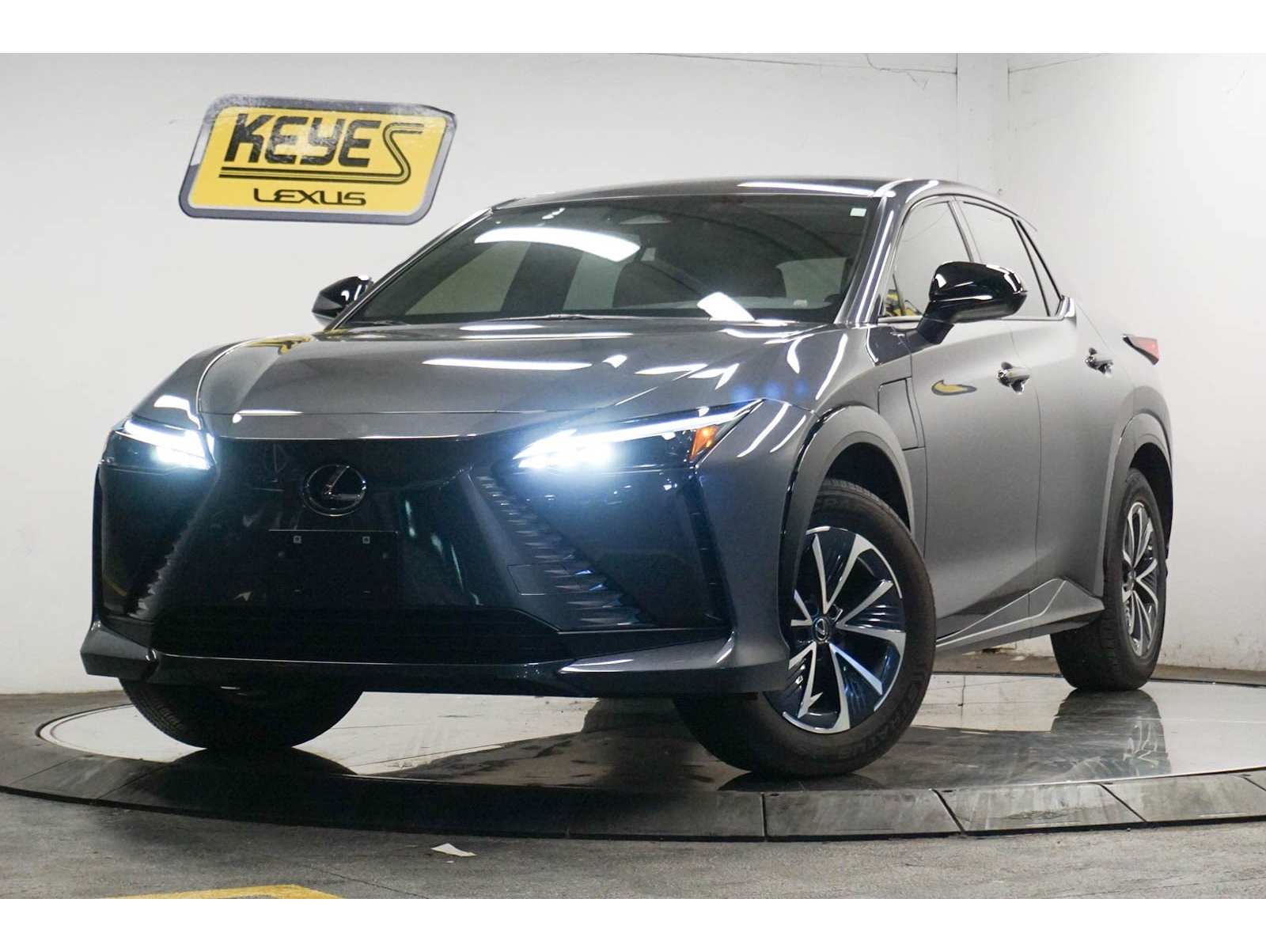 2024 Lexus RZ Premium's photo