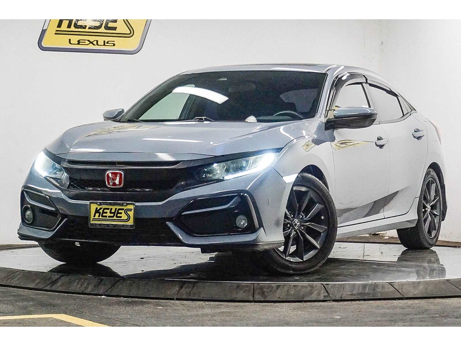2021 Honda Civic Hatchback EX's photo