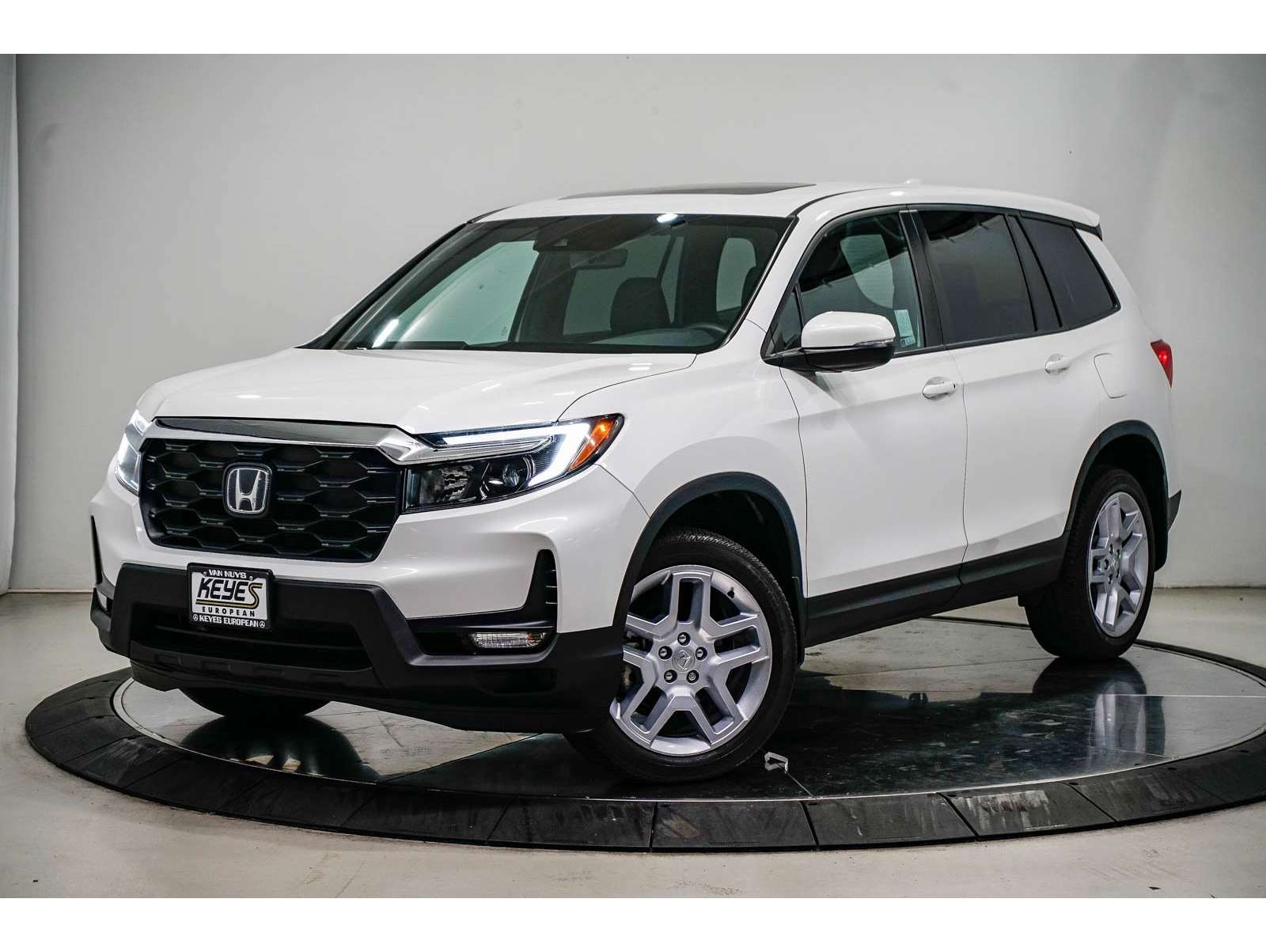 2024 Honda Passport EX-L's photo