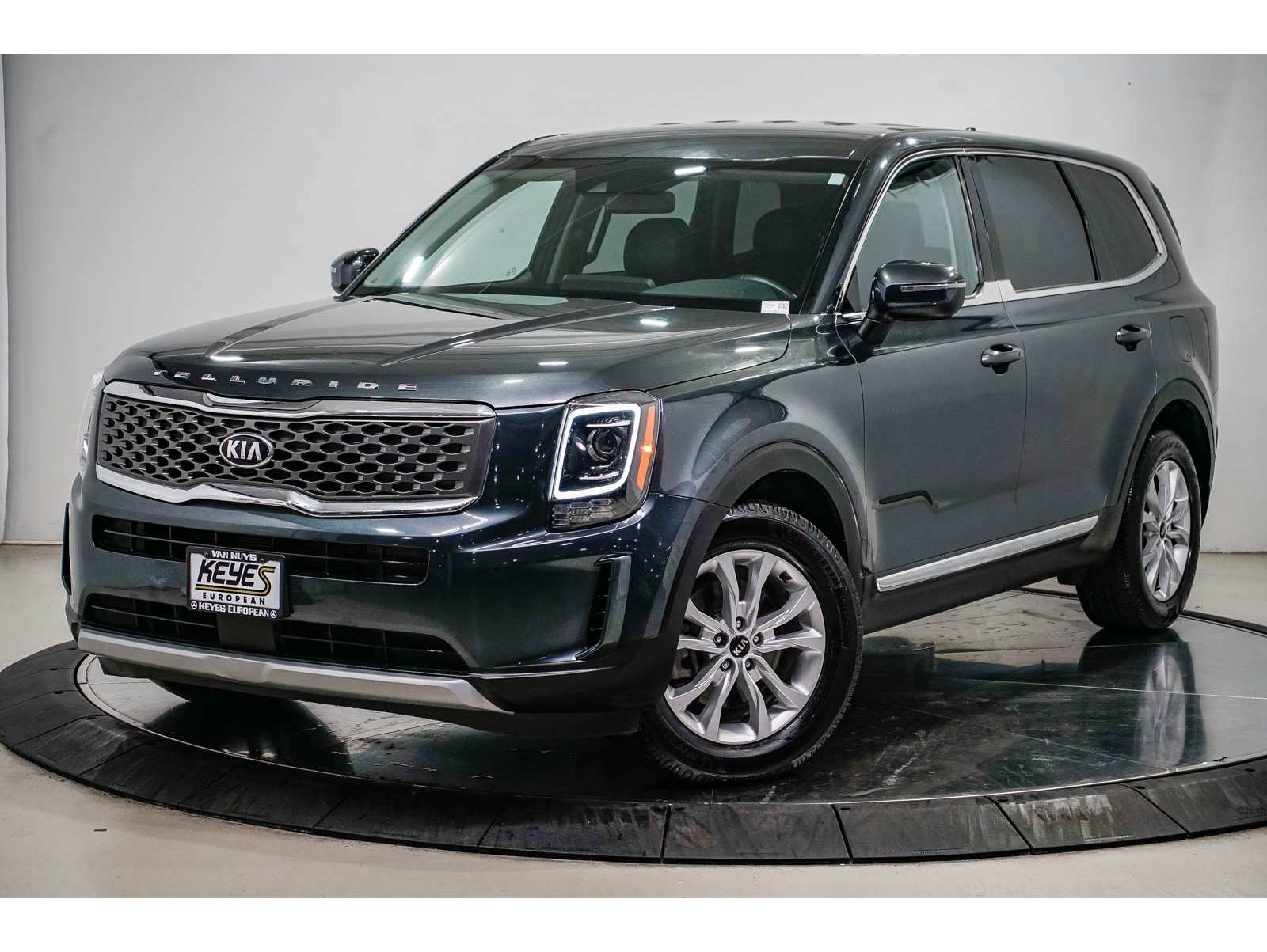 2021 Kia Telluride LX's photo