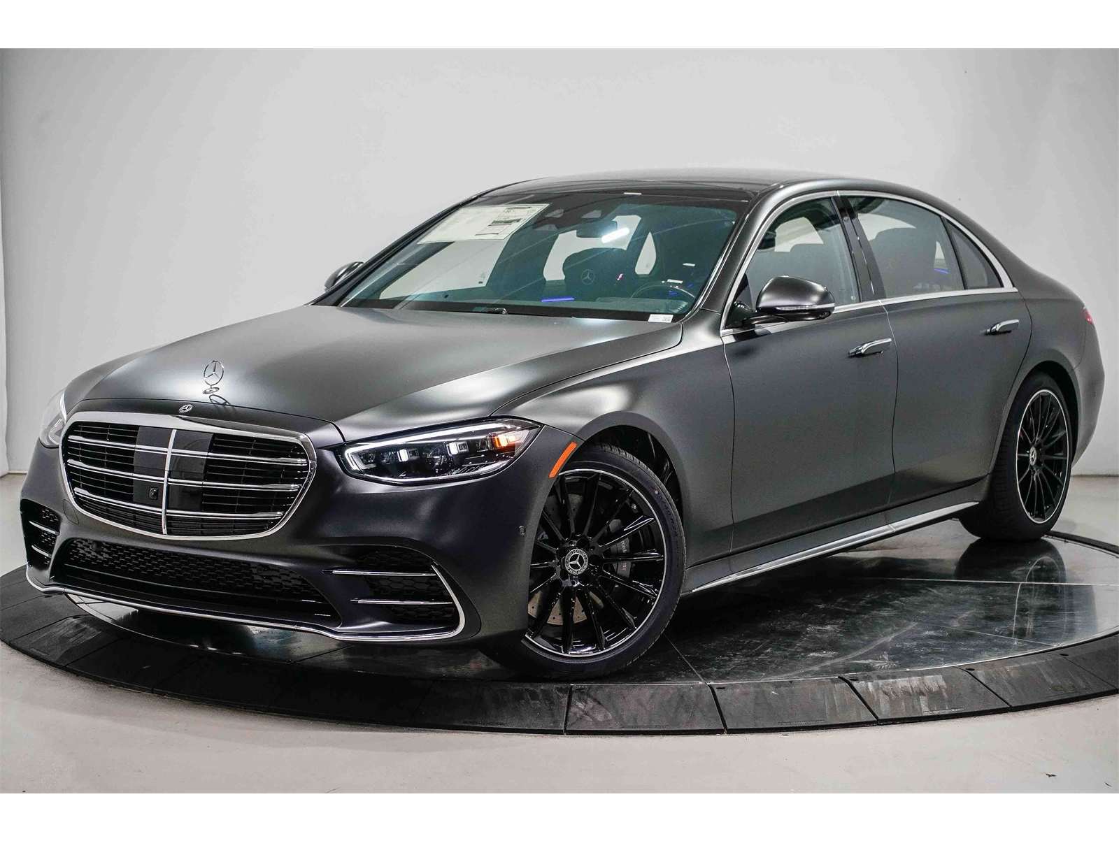 2026 Mercedes-Benz S-Class S 580's photo