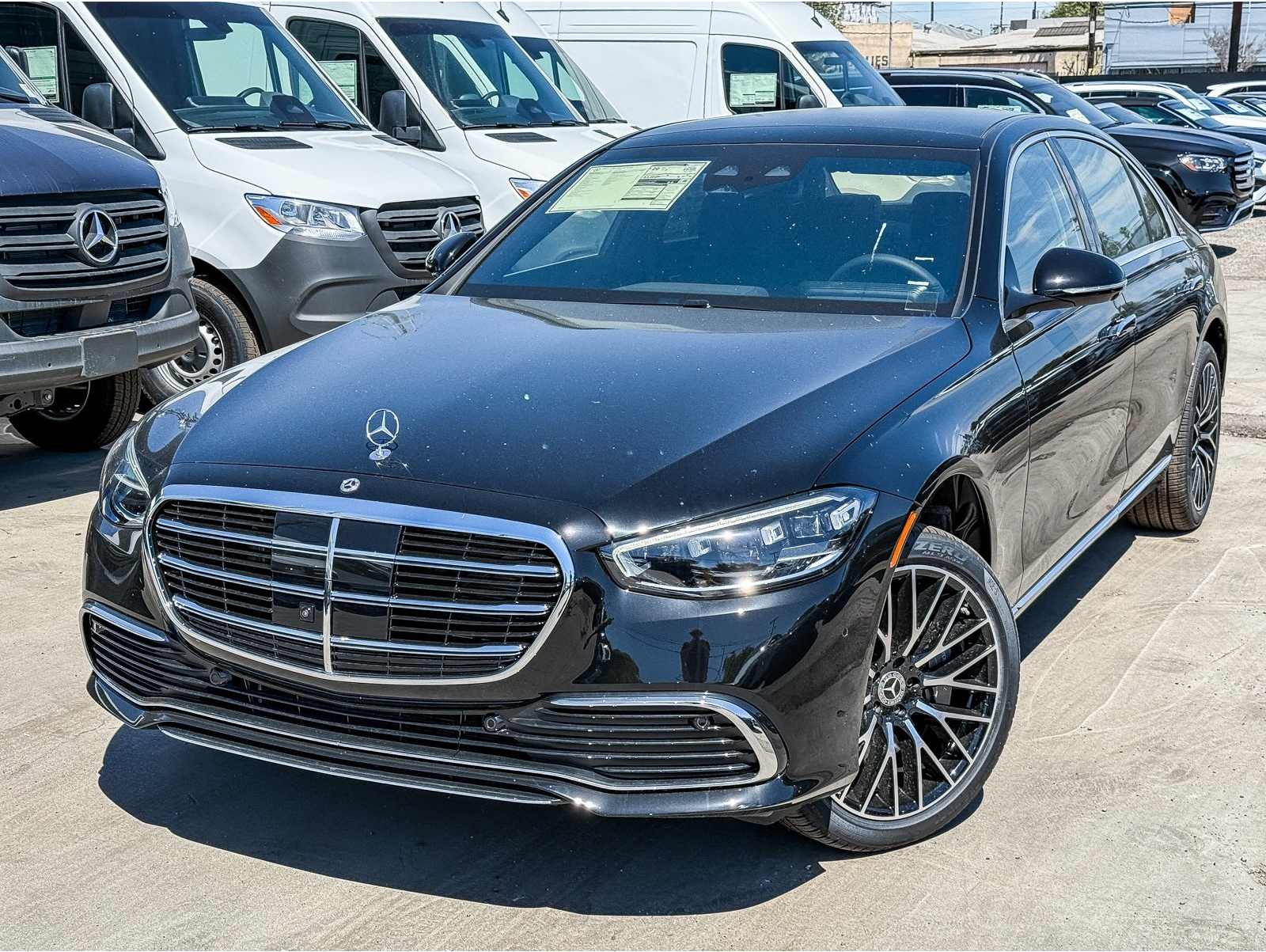 2025 Mercedes-Benz S-Class S 580's photo