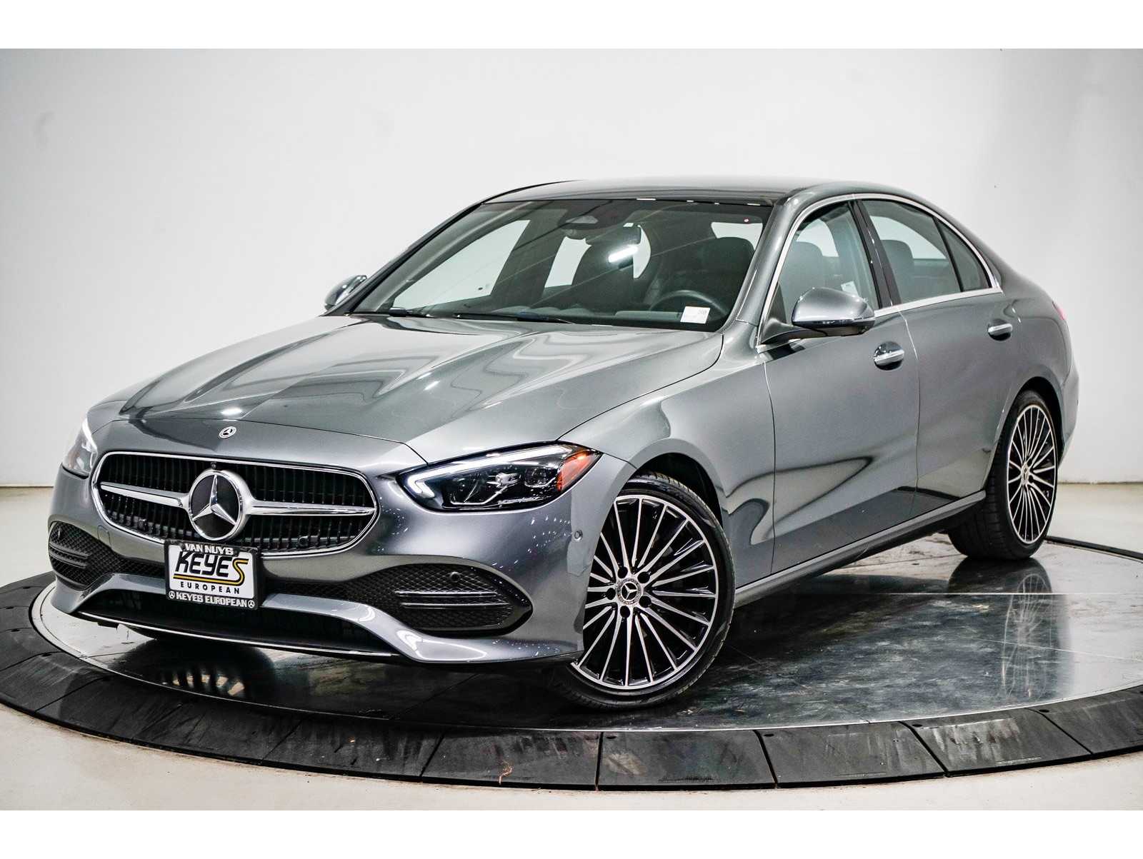 2025 Mercedes-Benz C-Class Sedan C 300's photo