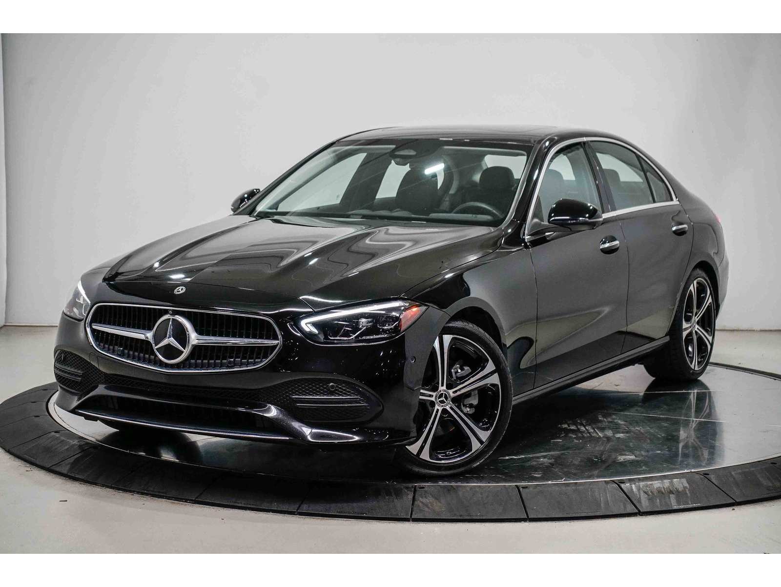 2022 Mercedes-Benz C-Class Sedan C 300's photo