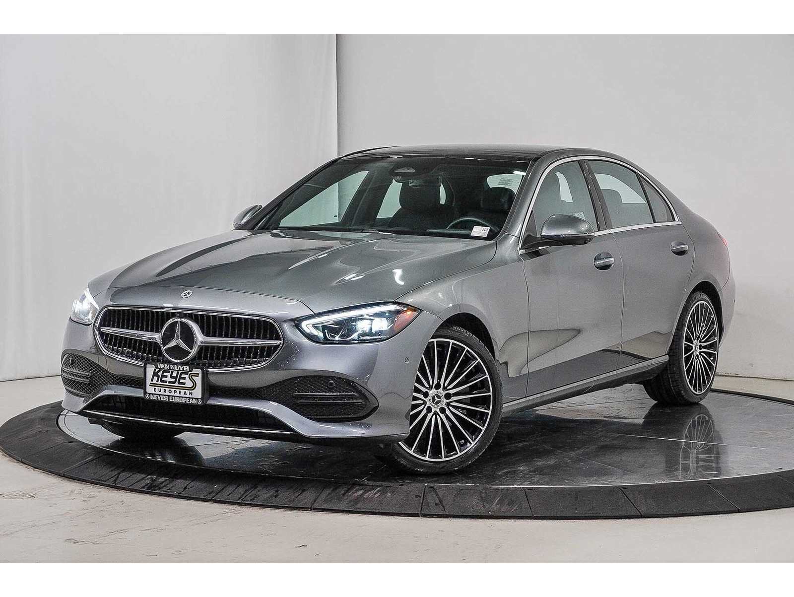 2025 Mercedes-Benz C-Class Sedan C 300's photo