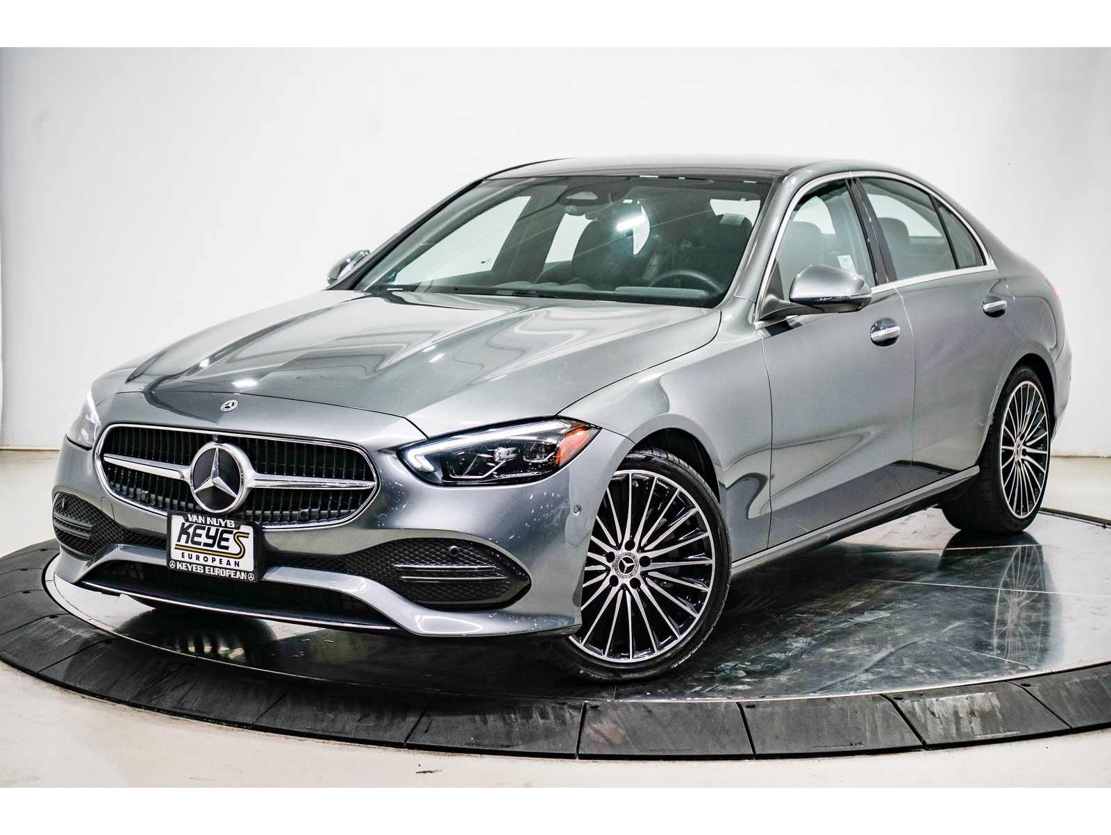 2025 Mercedes-Benz C-Class Sedan C 300's photo