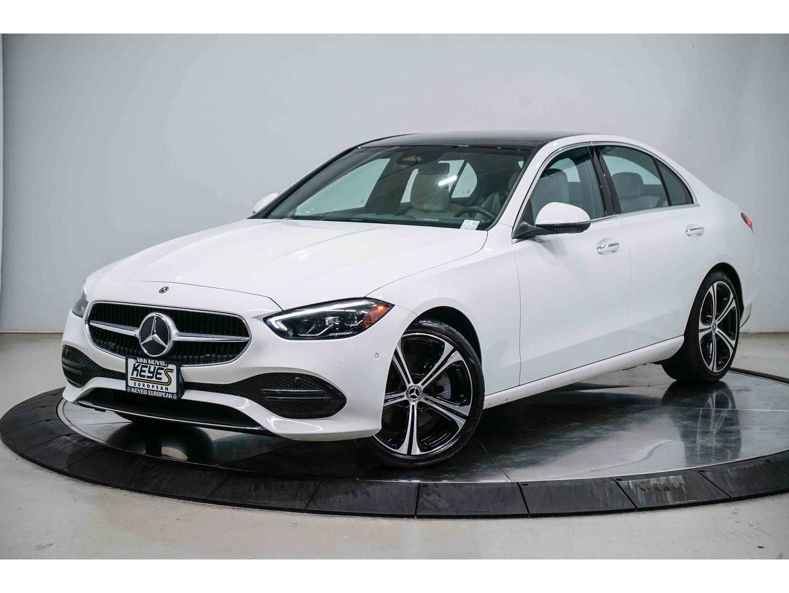 2025 Mercedes-Benz C-Class Sedan C 300's photo