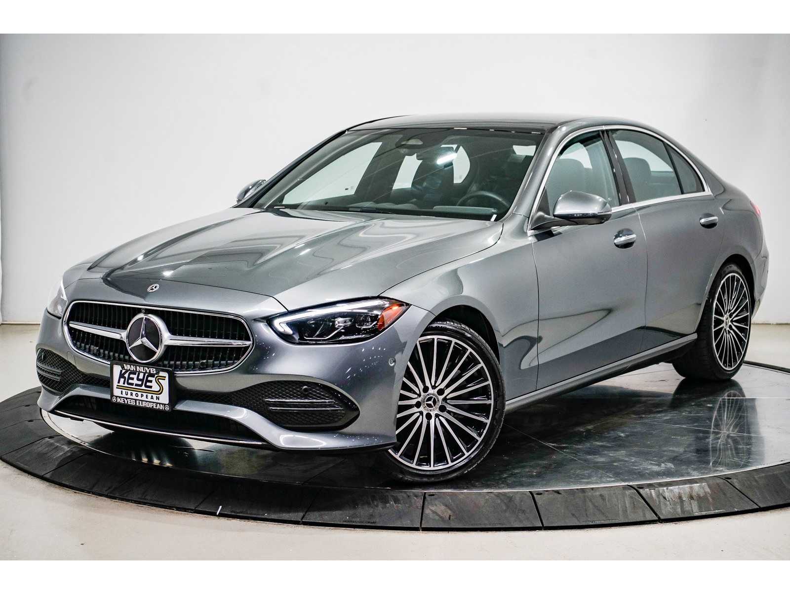 2025 Mercedes-Benz C-Class Sedan C 300's photo