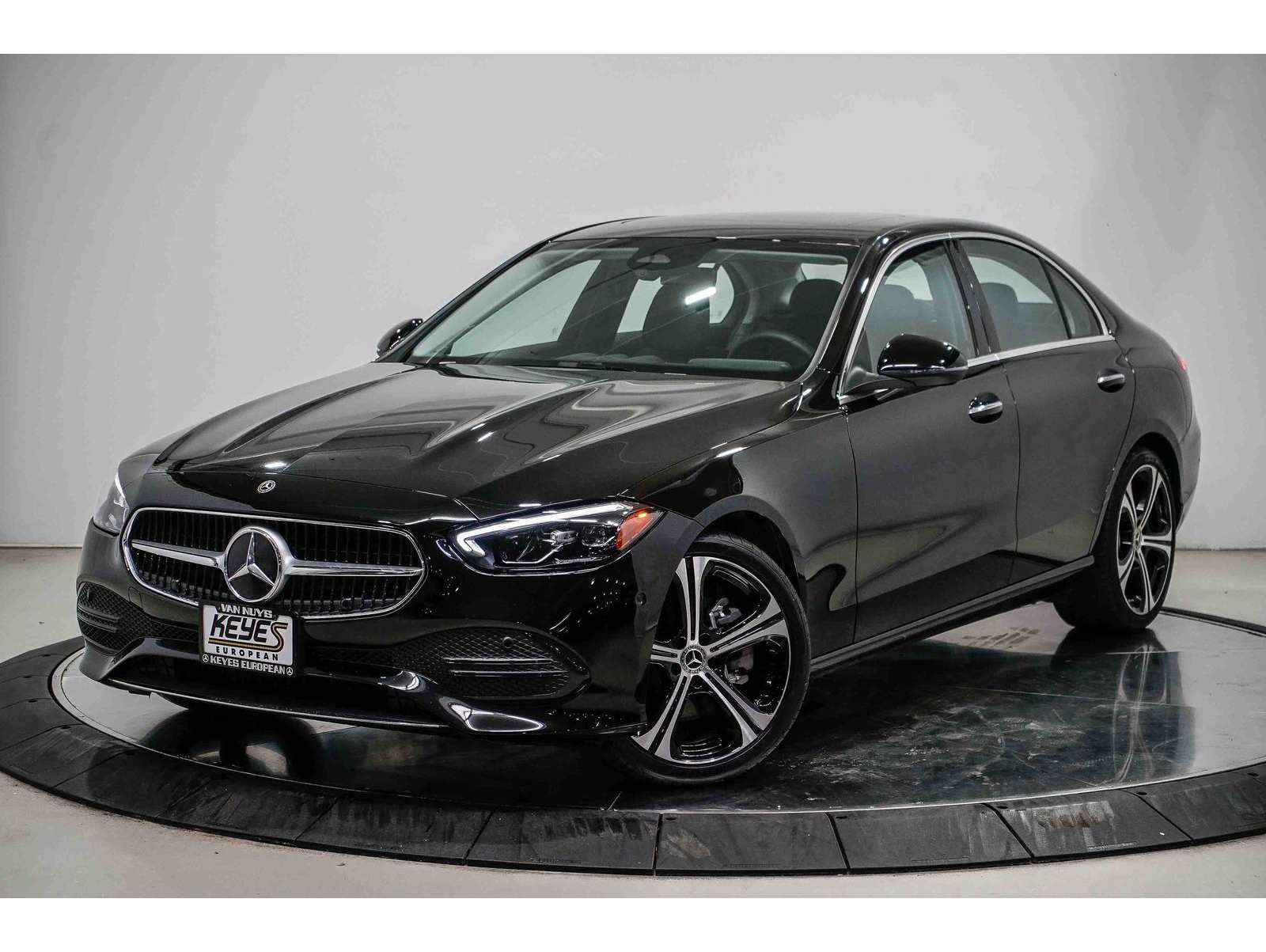 2025 Mercedes-Benz C-Class Sedan C 300's photo