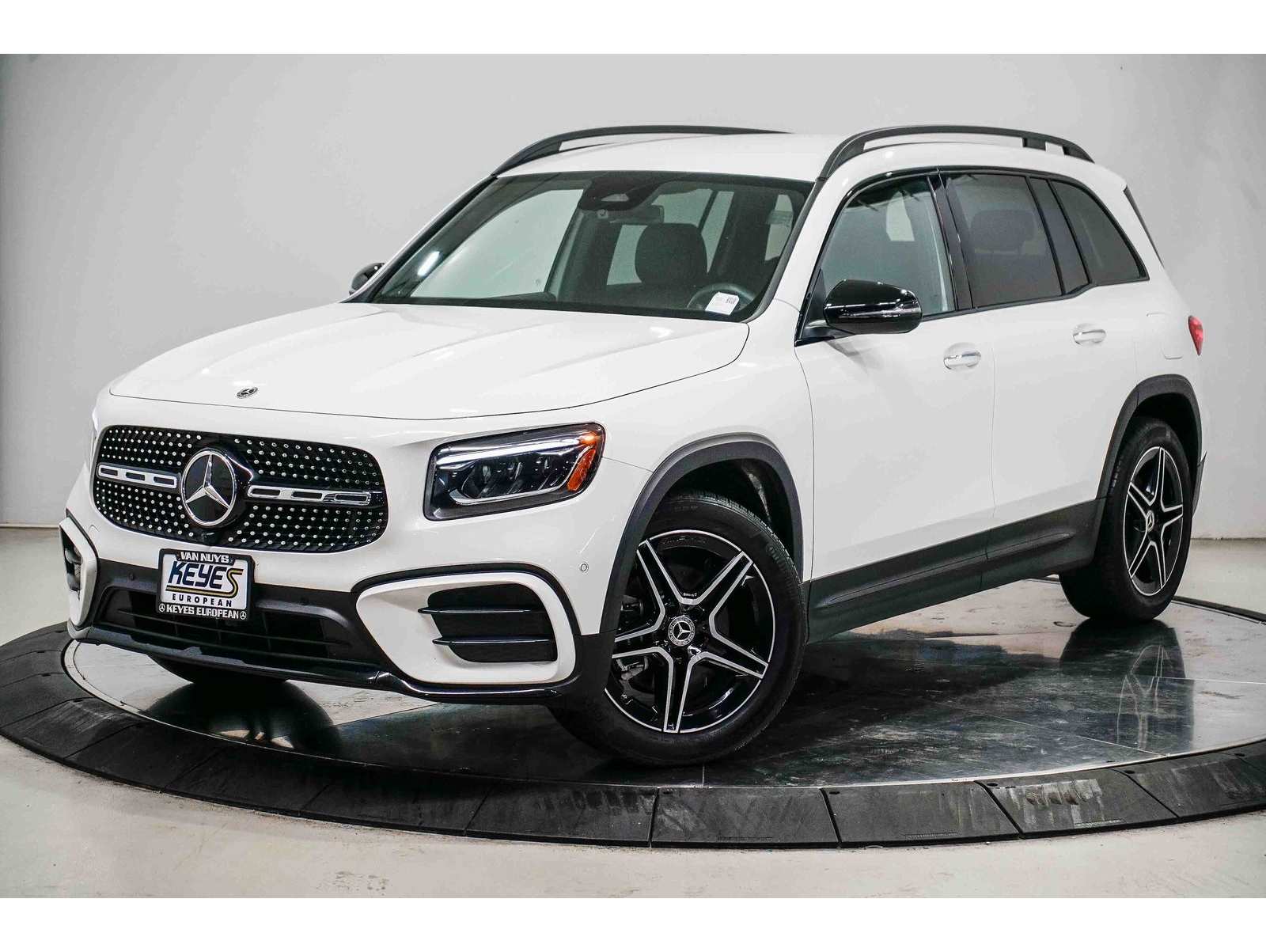 2025 Mercedes-Benz GLB Base