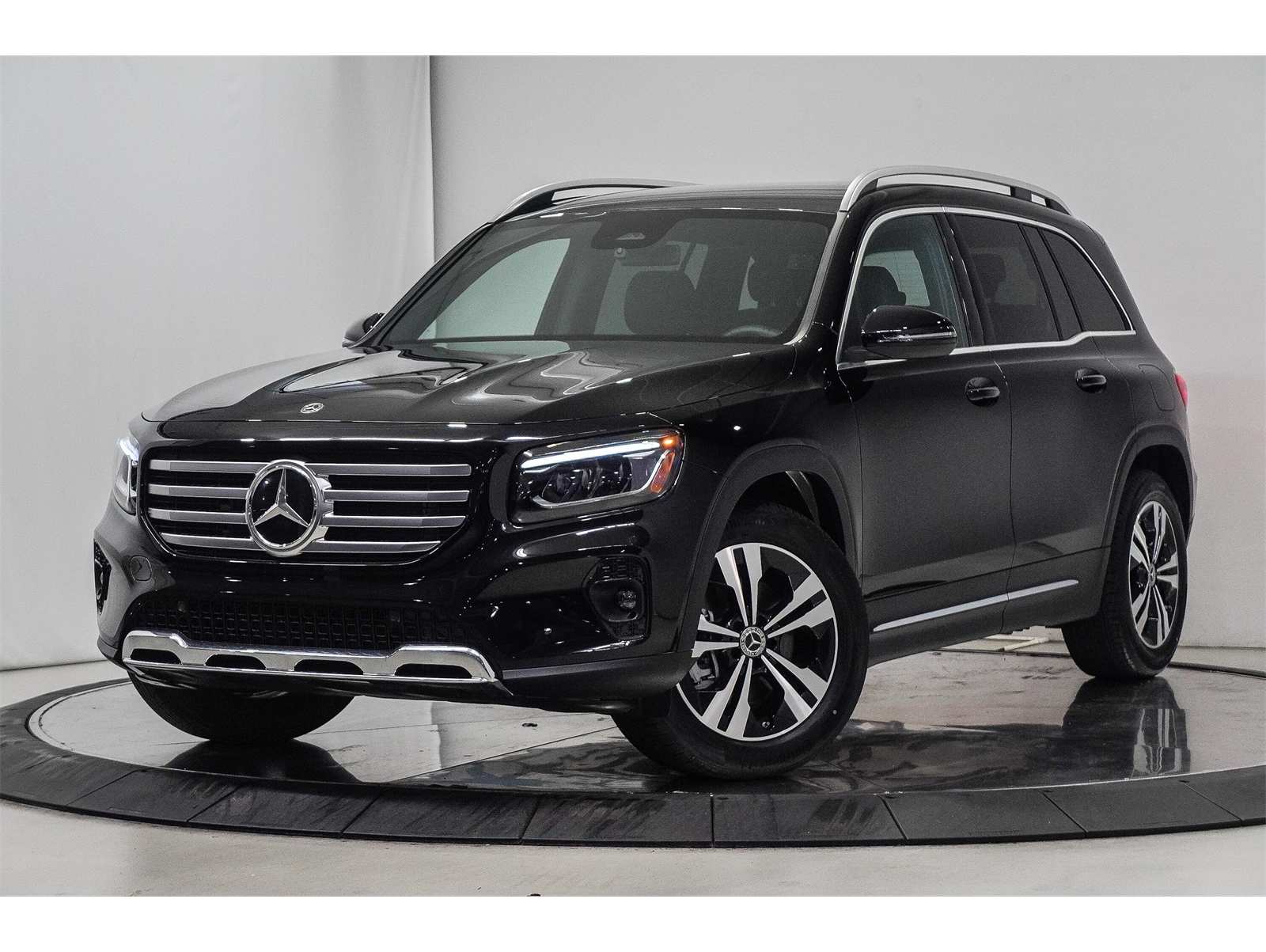 2025 Mercedes-Benz GLB Base