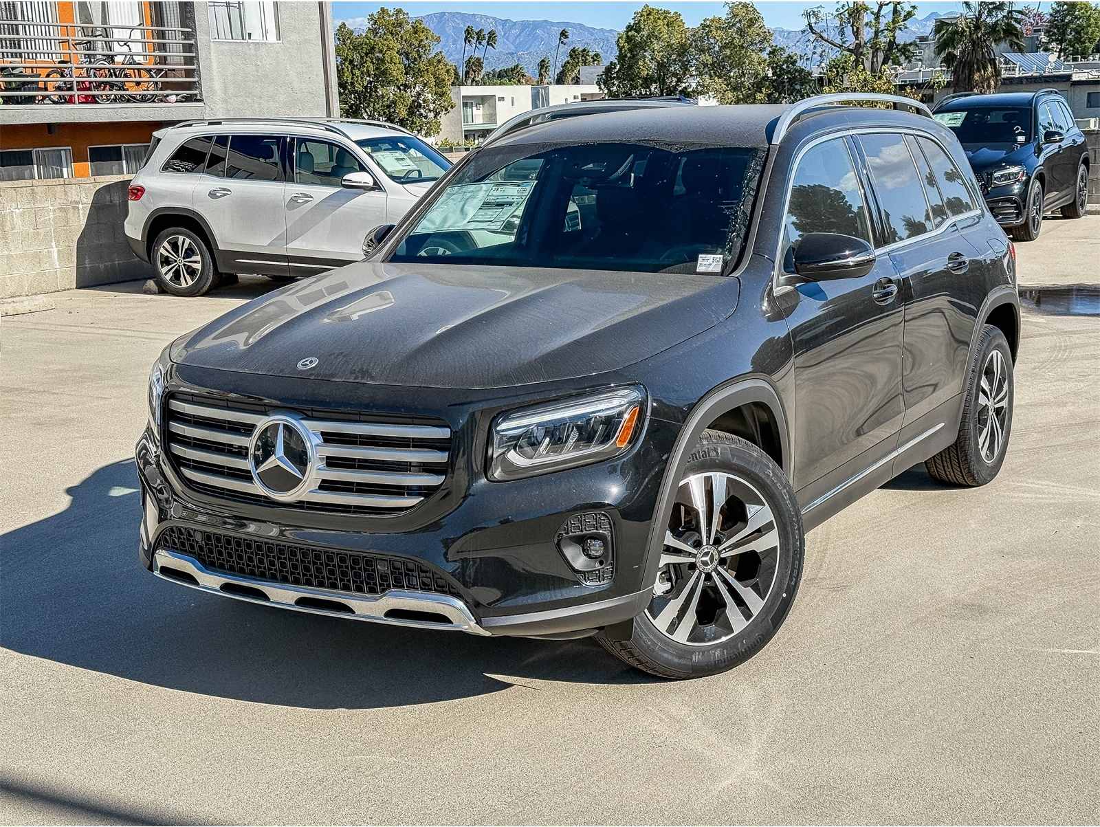 2025 Mercedes-Benz GLB Base's photo