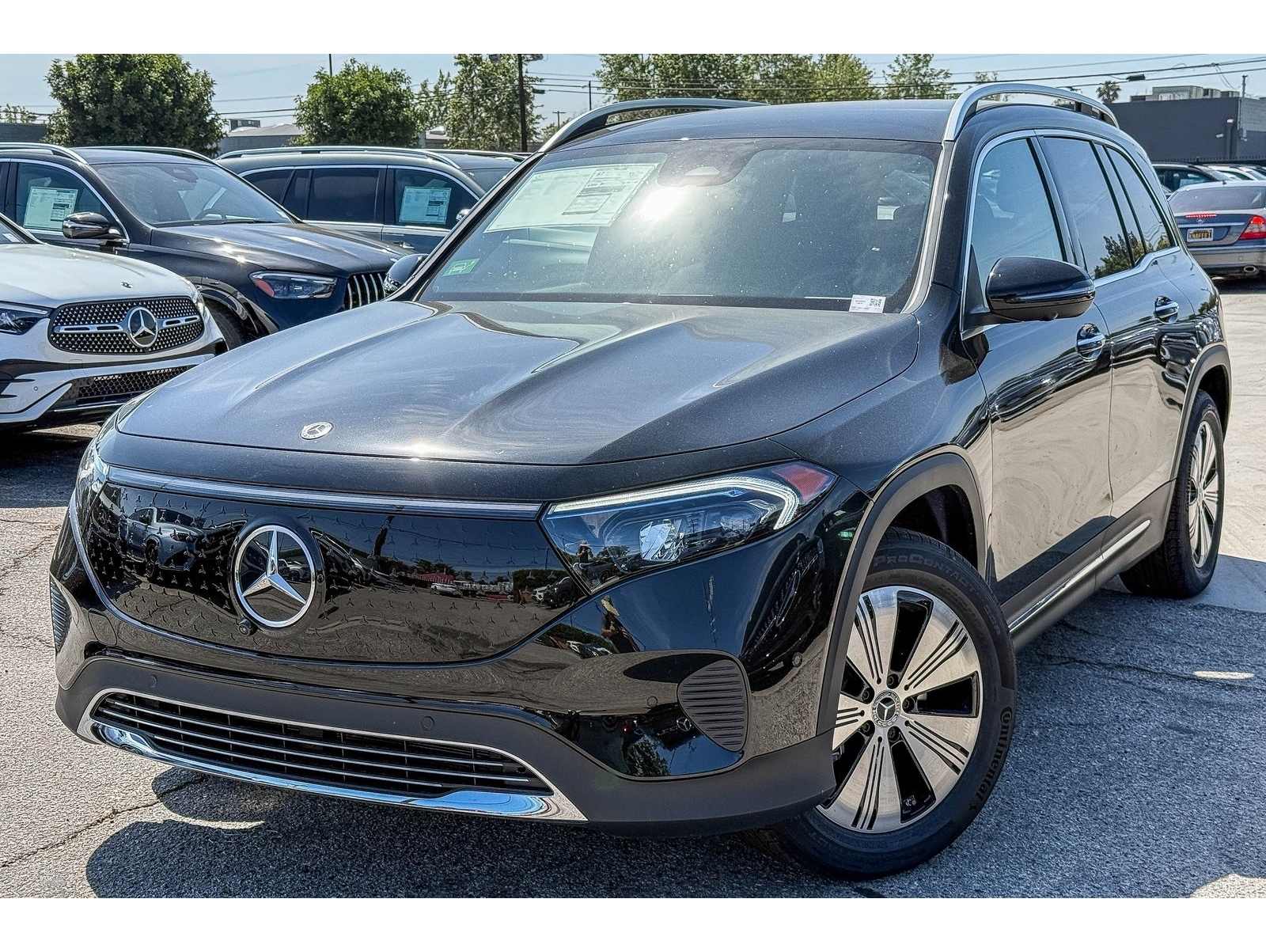 2025 Mercedes-Benz EQB Base's photo