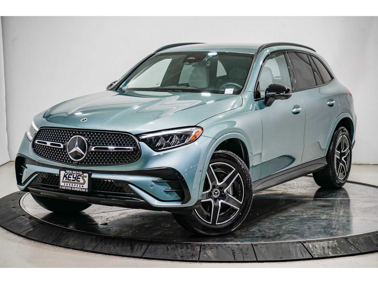 2025 Mercedes-Benz GLC Base's photo