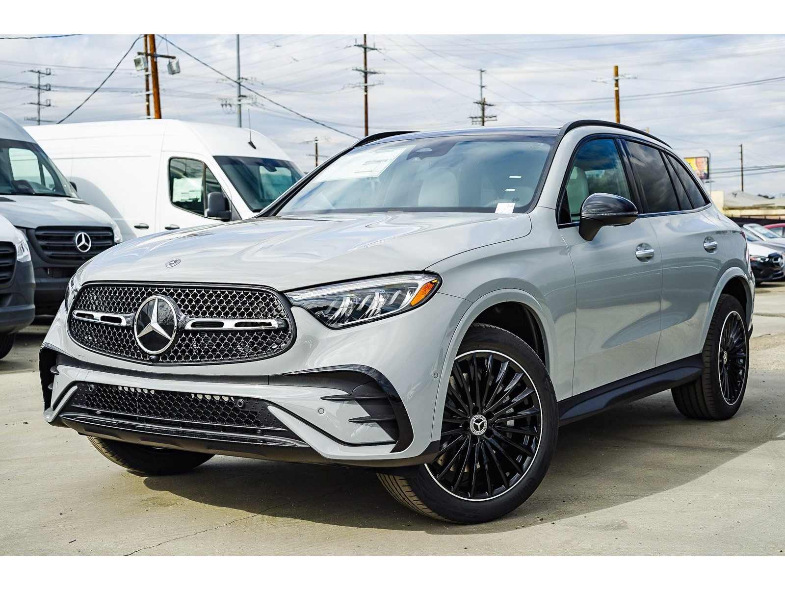 2026 Mercedes-Benz GLC Base's photo