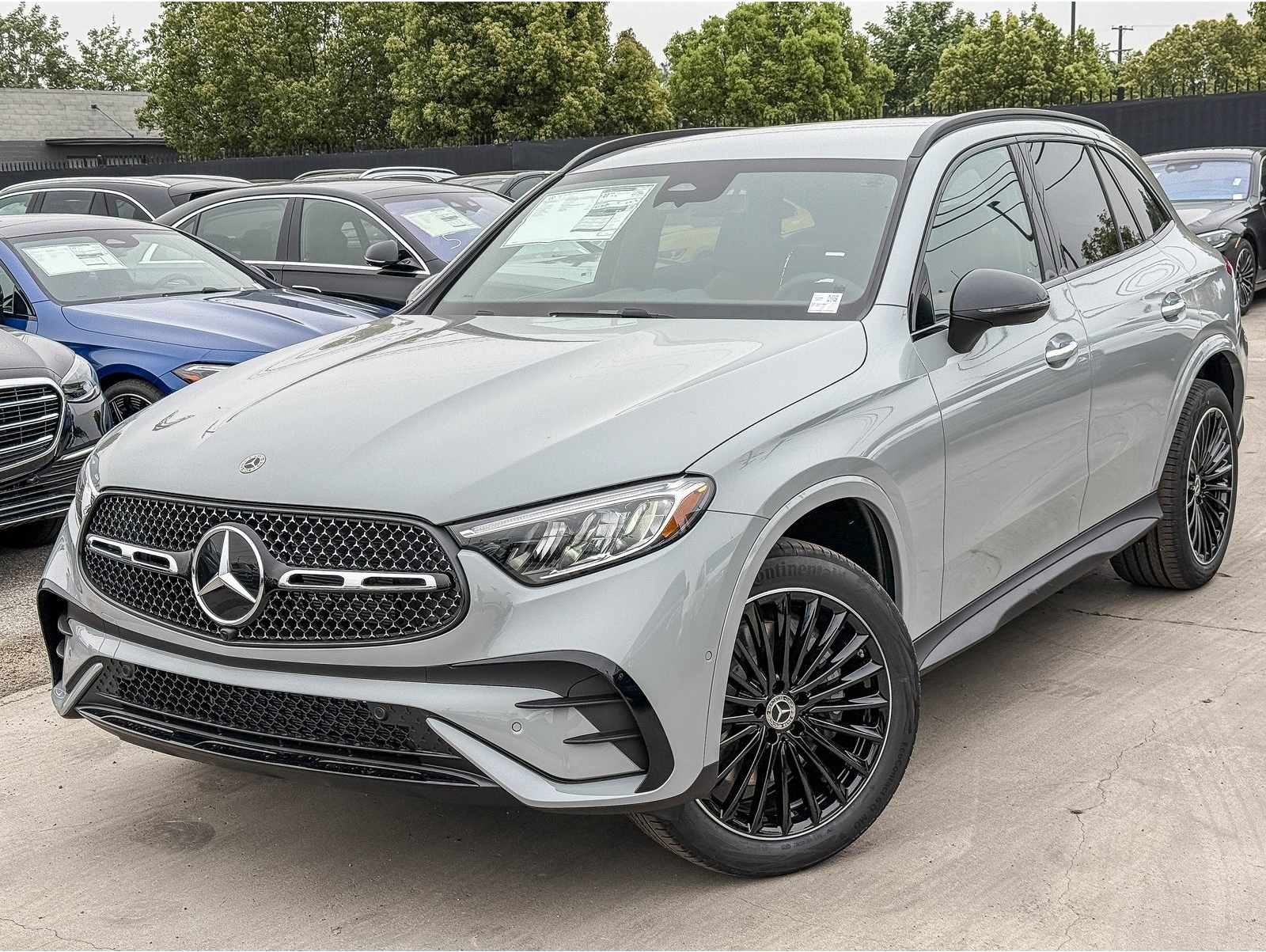 2025 Mercedes-Benz GLC Base's photo