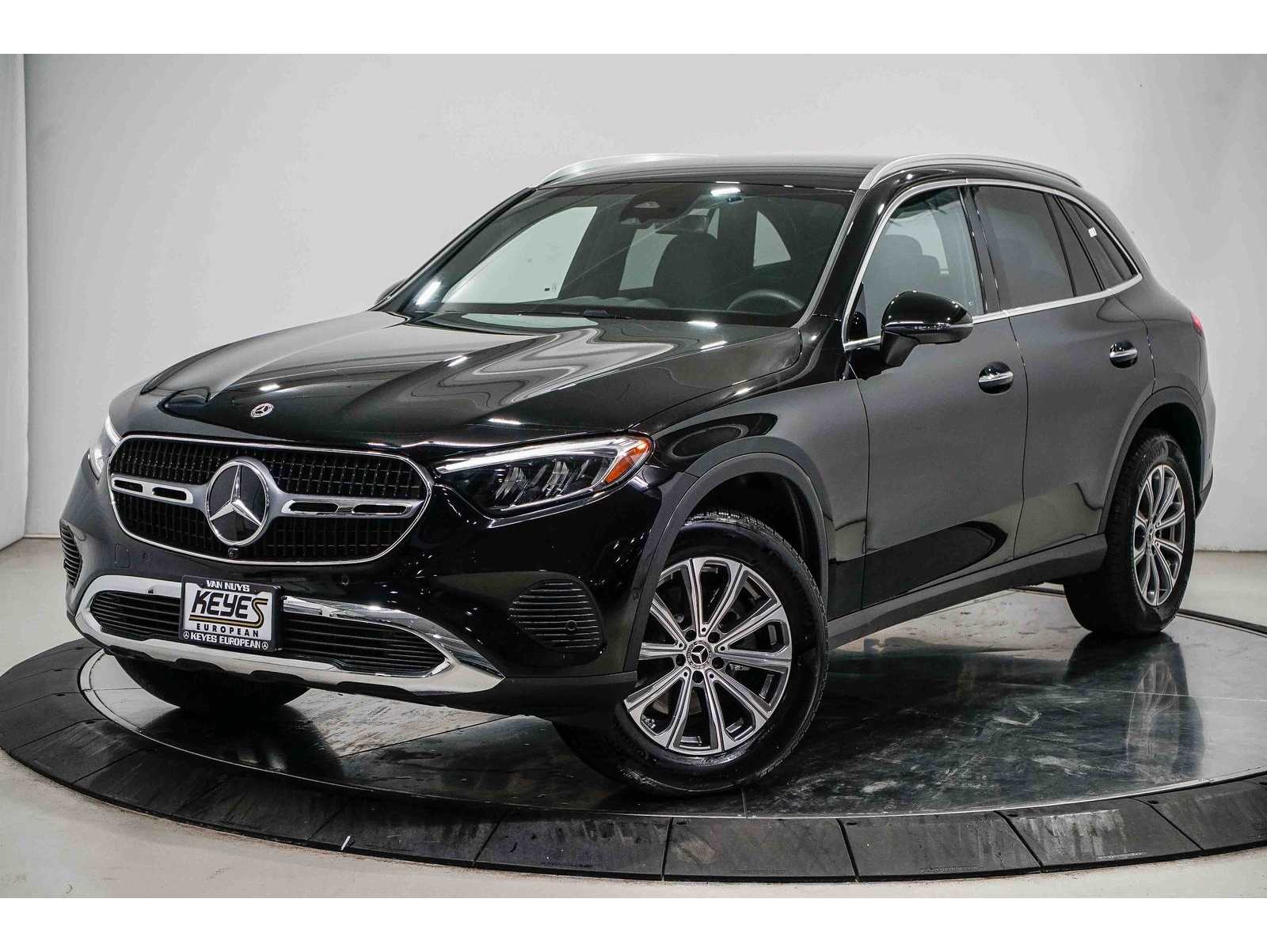 2025 Mercedes-Benz GLC Base's photo