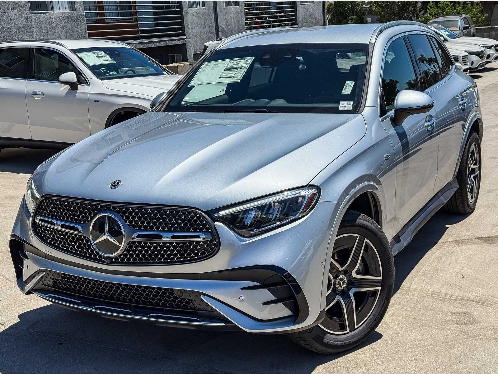2025 Mercedes-Benz GLC Base's photo