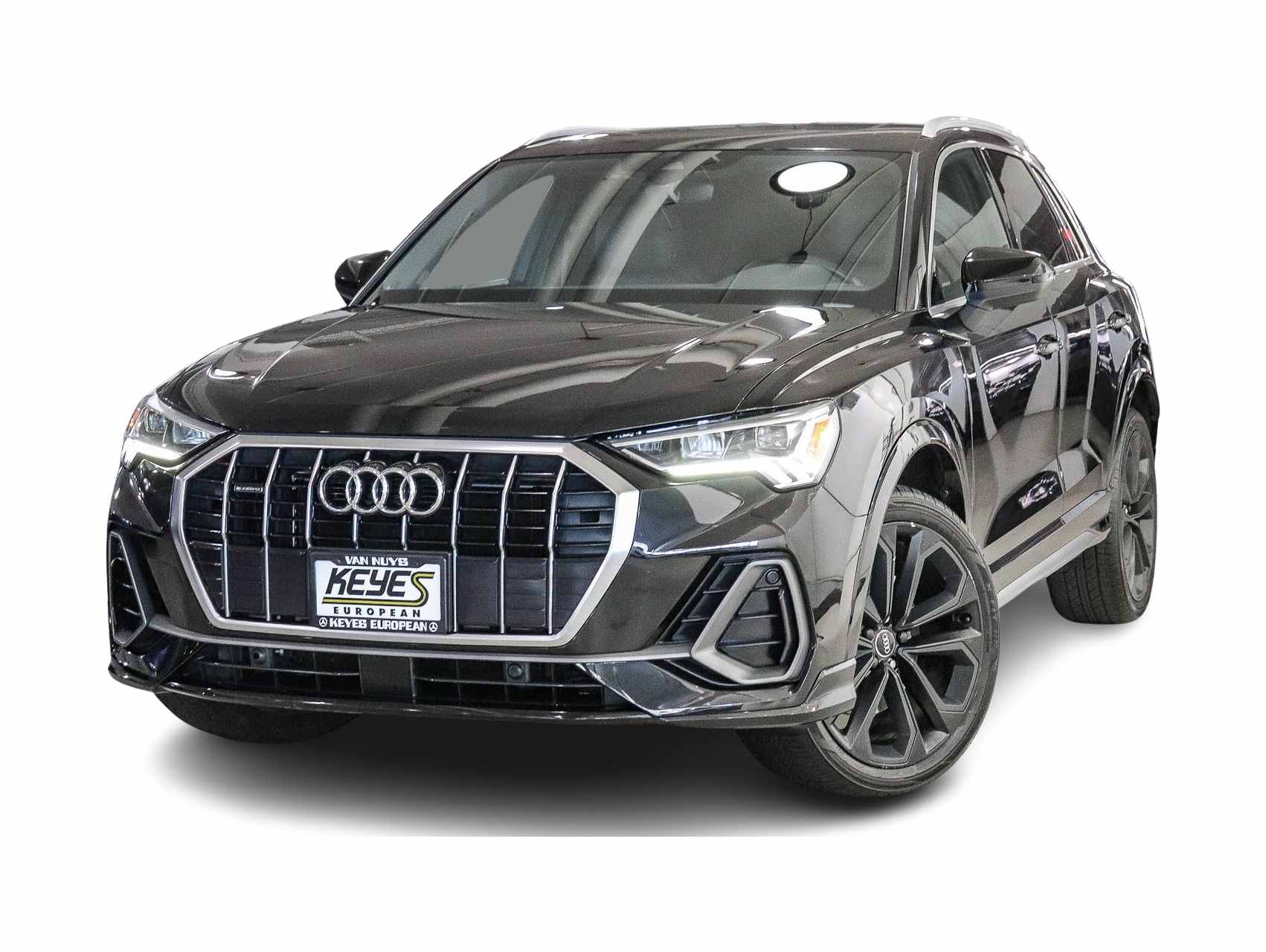 Thumbnail: 2021 Audi Q3 - 1