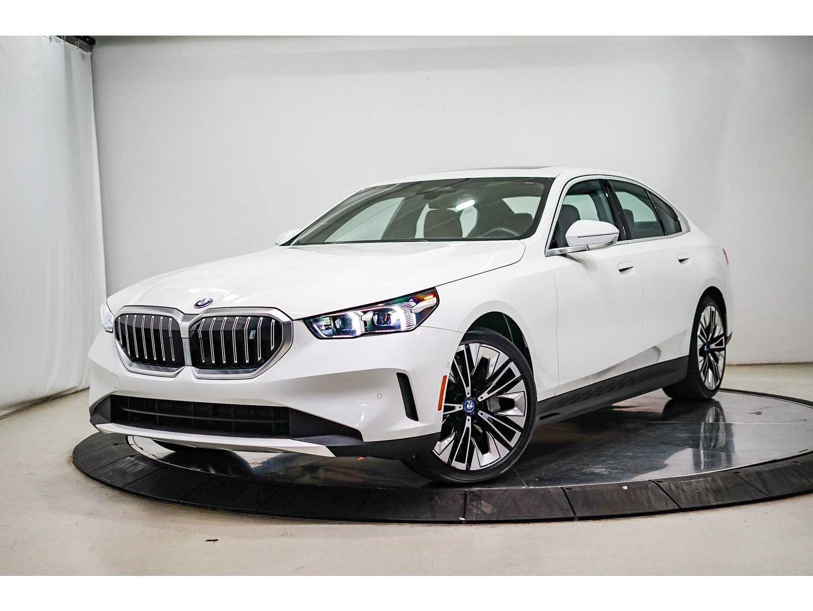 2025 BMW i5