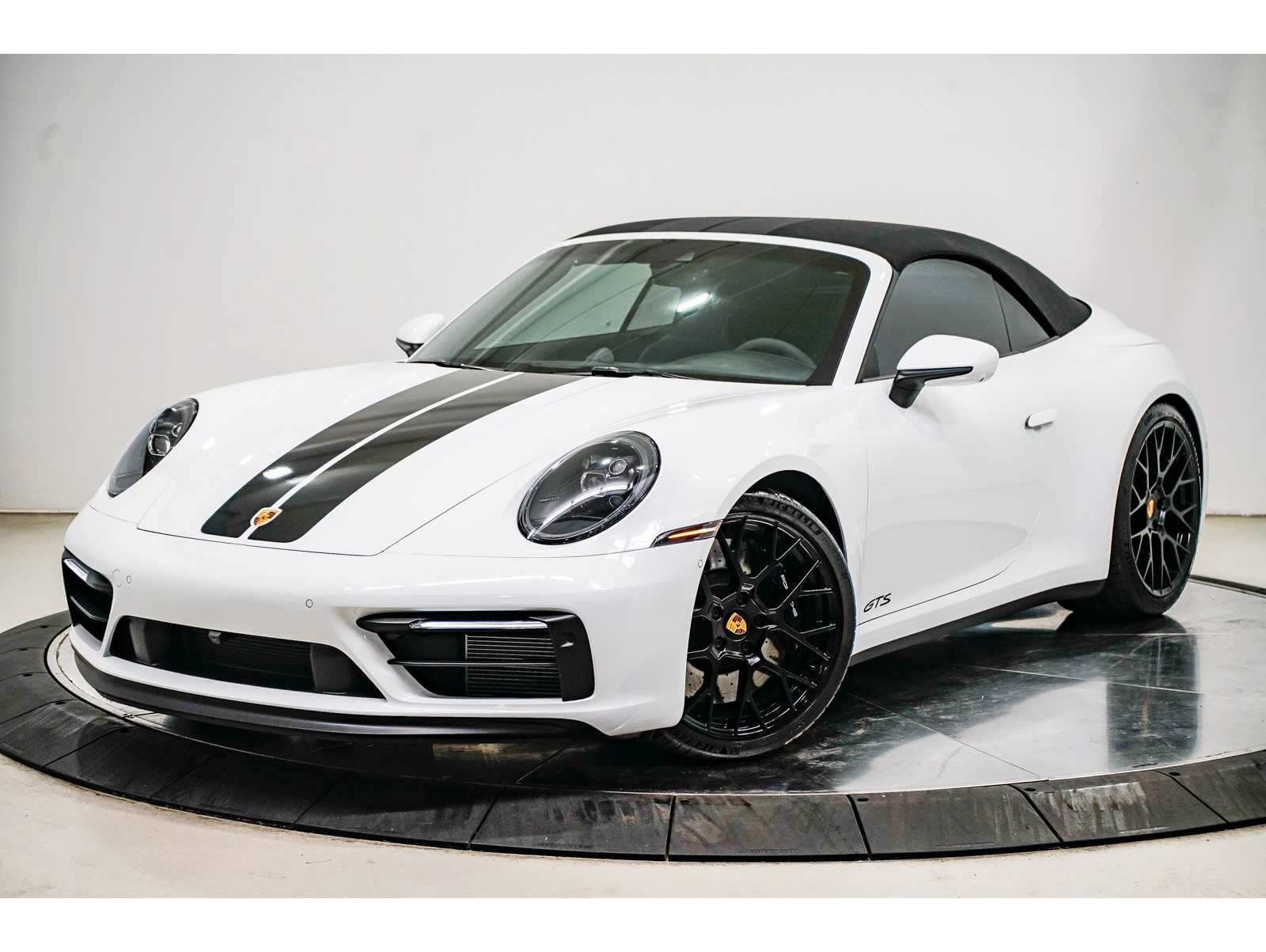 2022 Porsche 911 GTS's photo