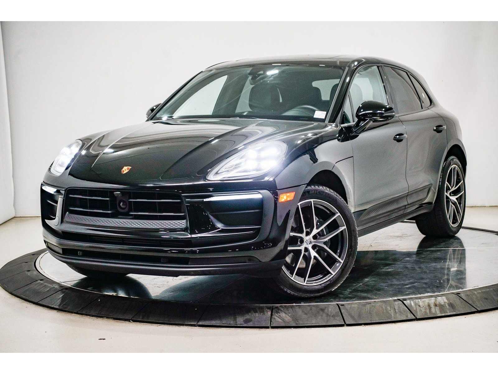 2024 Porsche Macan Base