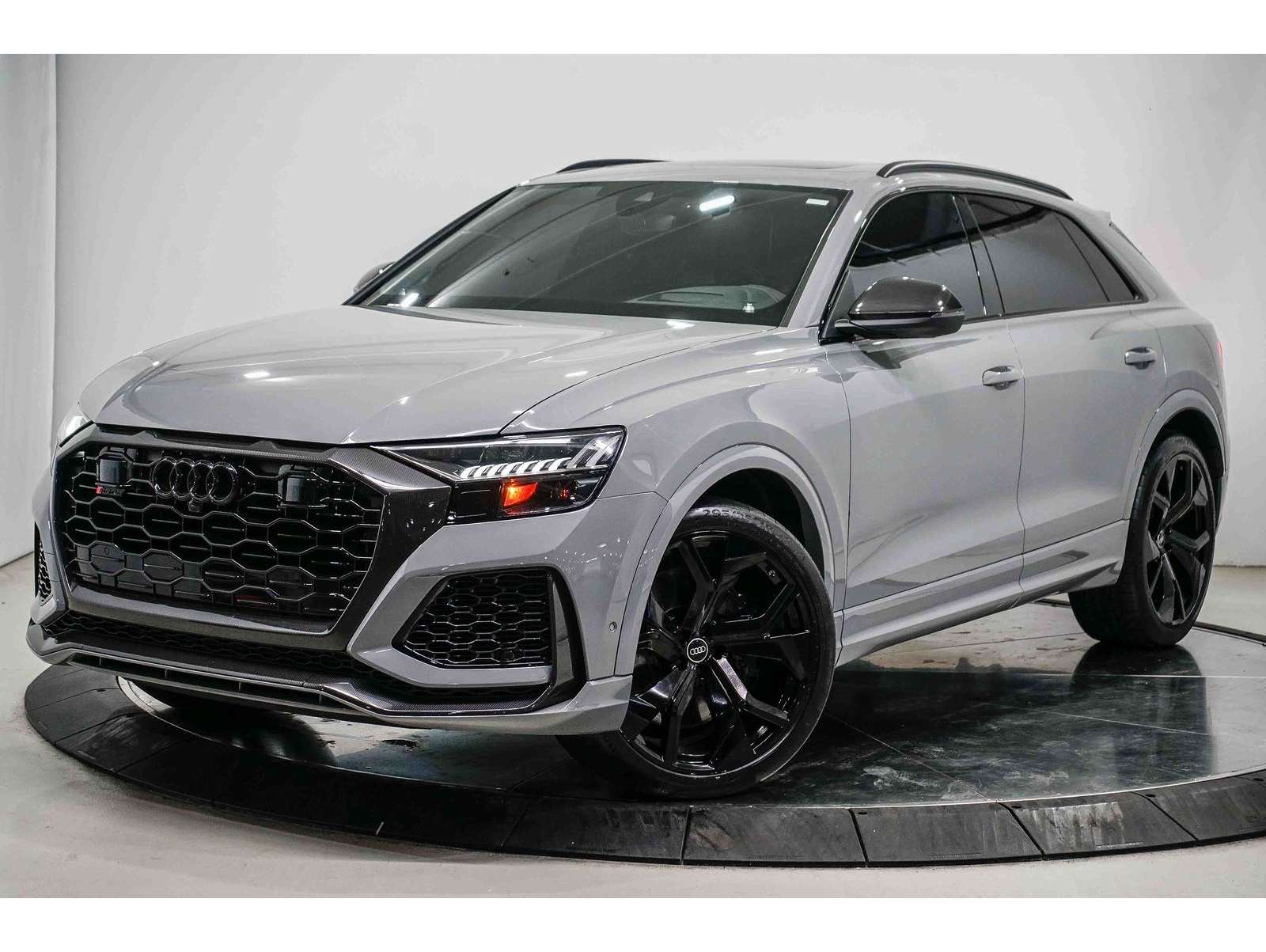 2024 Audi RS Q8 Base's photo