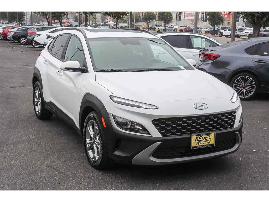 2023 Hyundai Kona SEL's photo