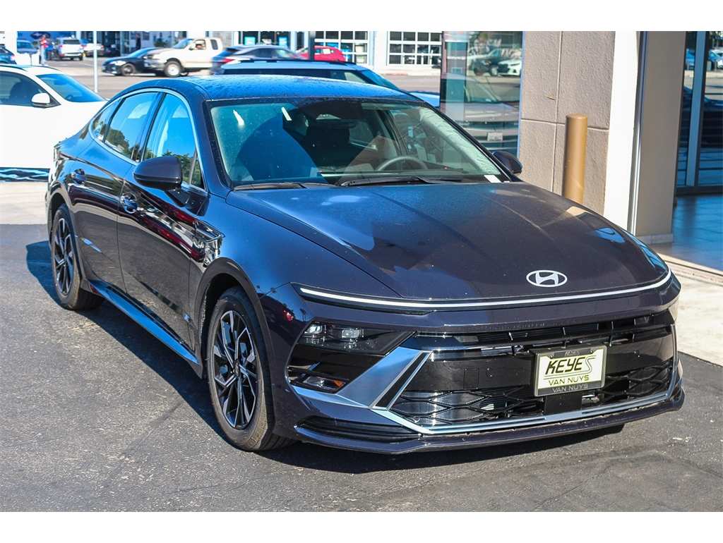 2025 Hyundai Sonata SEL's photo
