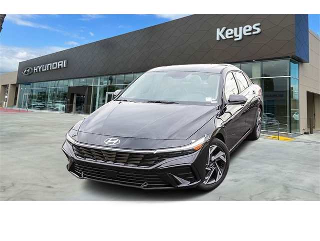 2025 Hyundai Elantra Limited's photo