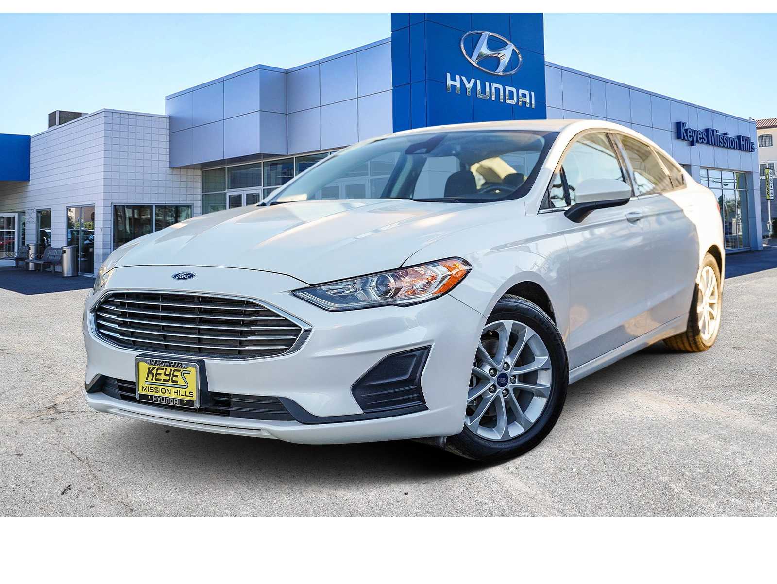 2020 Ford Fusion SE's photo