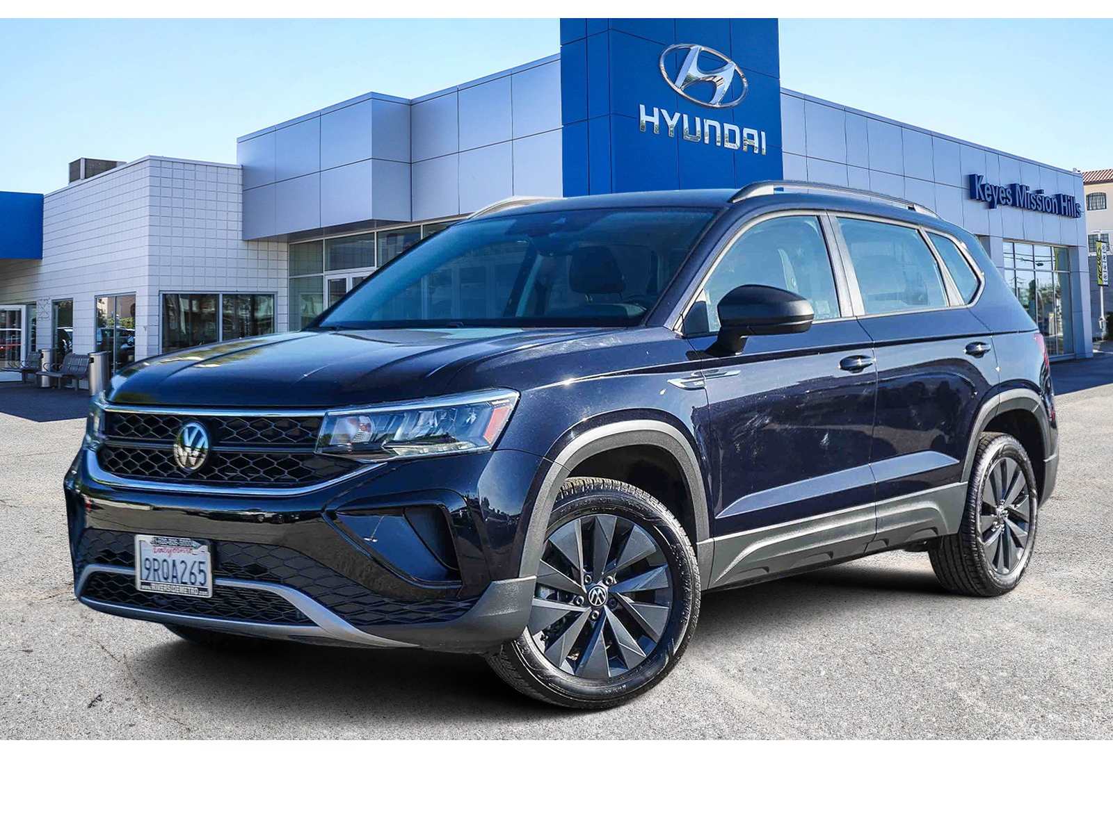 2024 Volkswagen Taos S's photo