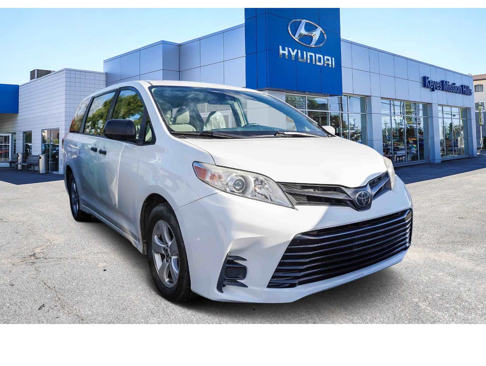 2018 Toyota Sienna L's photo