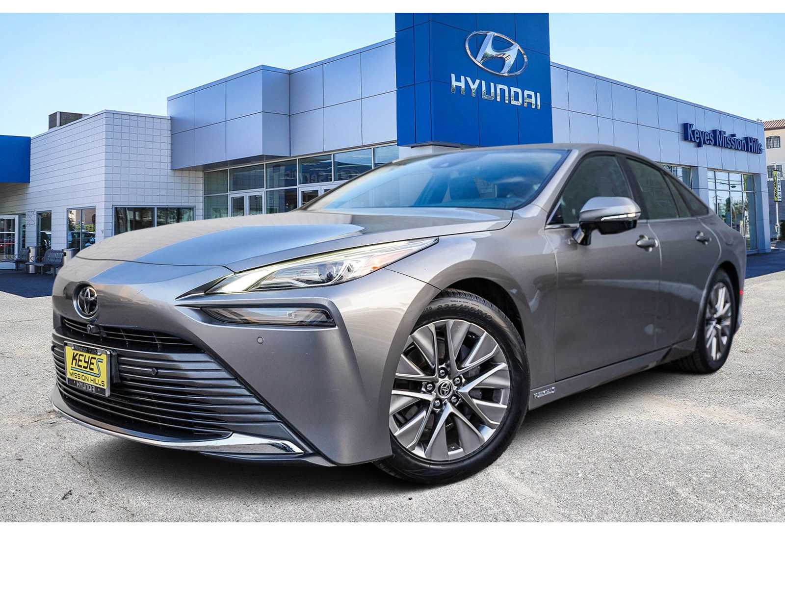 2023 Toyota Mirai XLE's photo