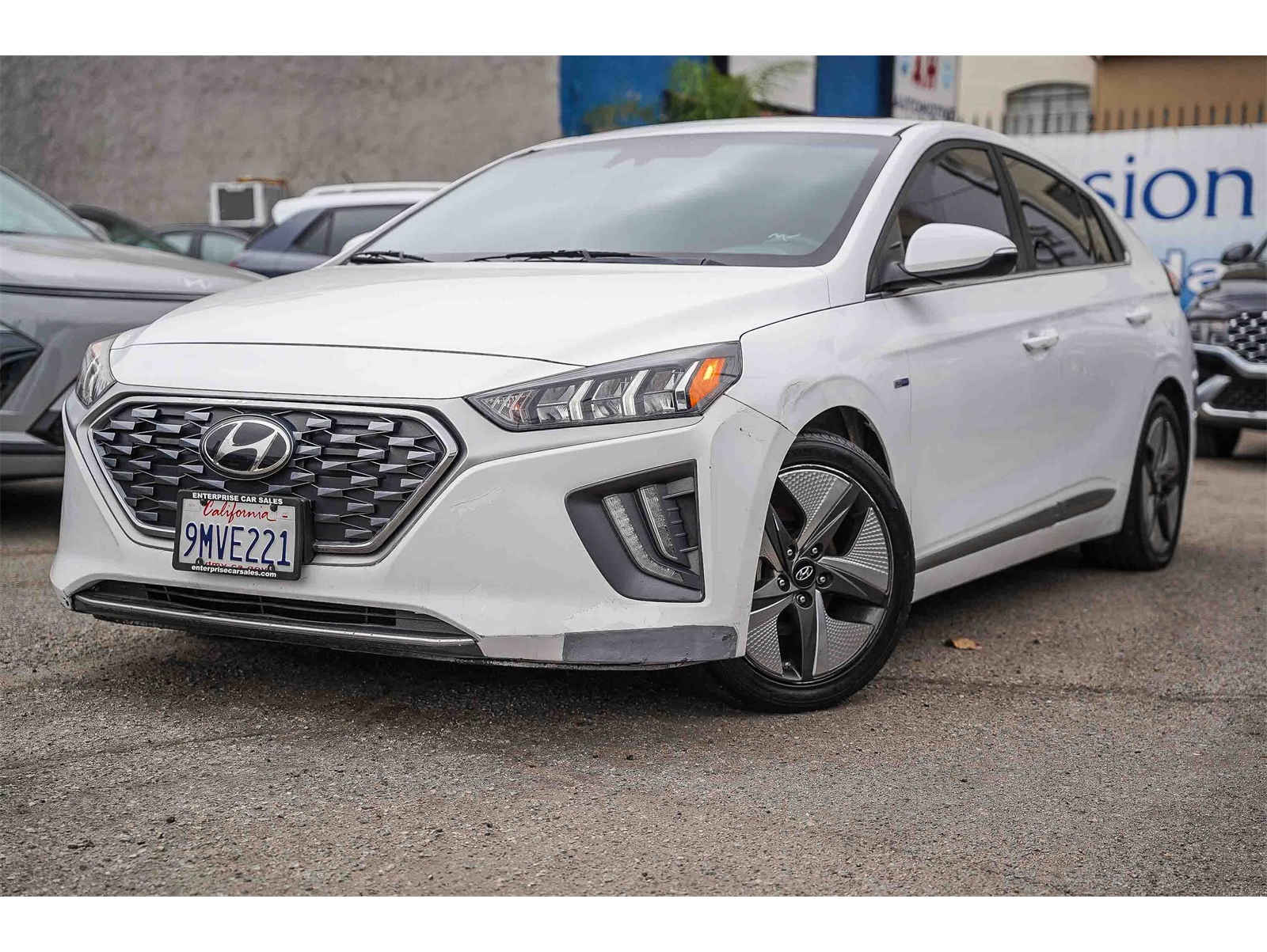 2020 Hyundai IONIQ SEL's photo