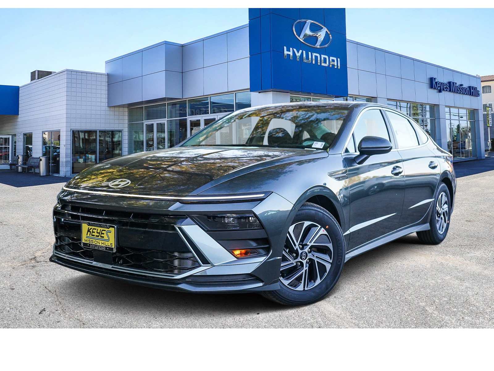 2026 Hyundai Sonata Hybrid Blue's photo