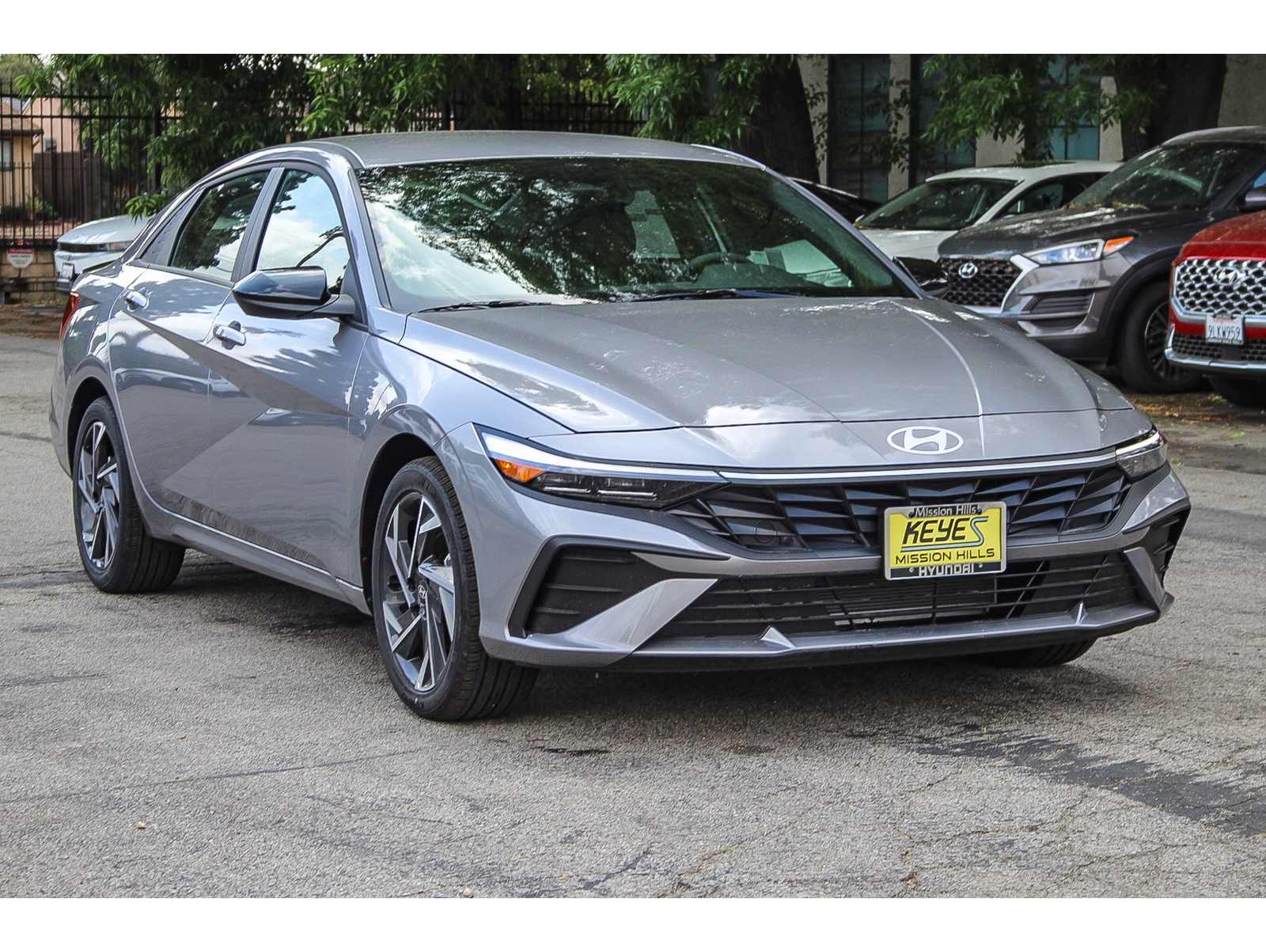 2025 Hyundai Elantra SEL's photo