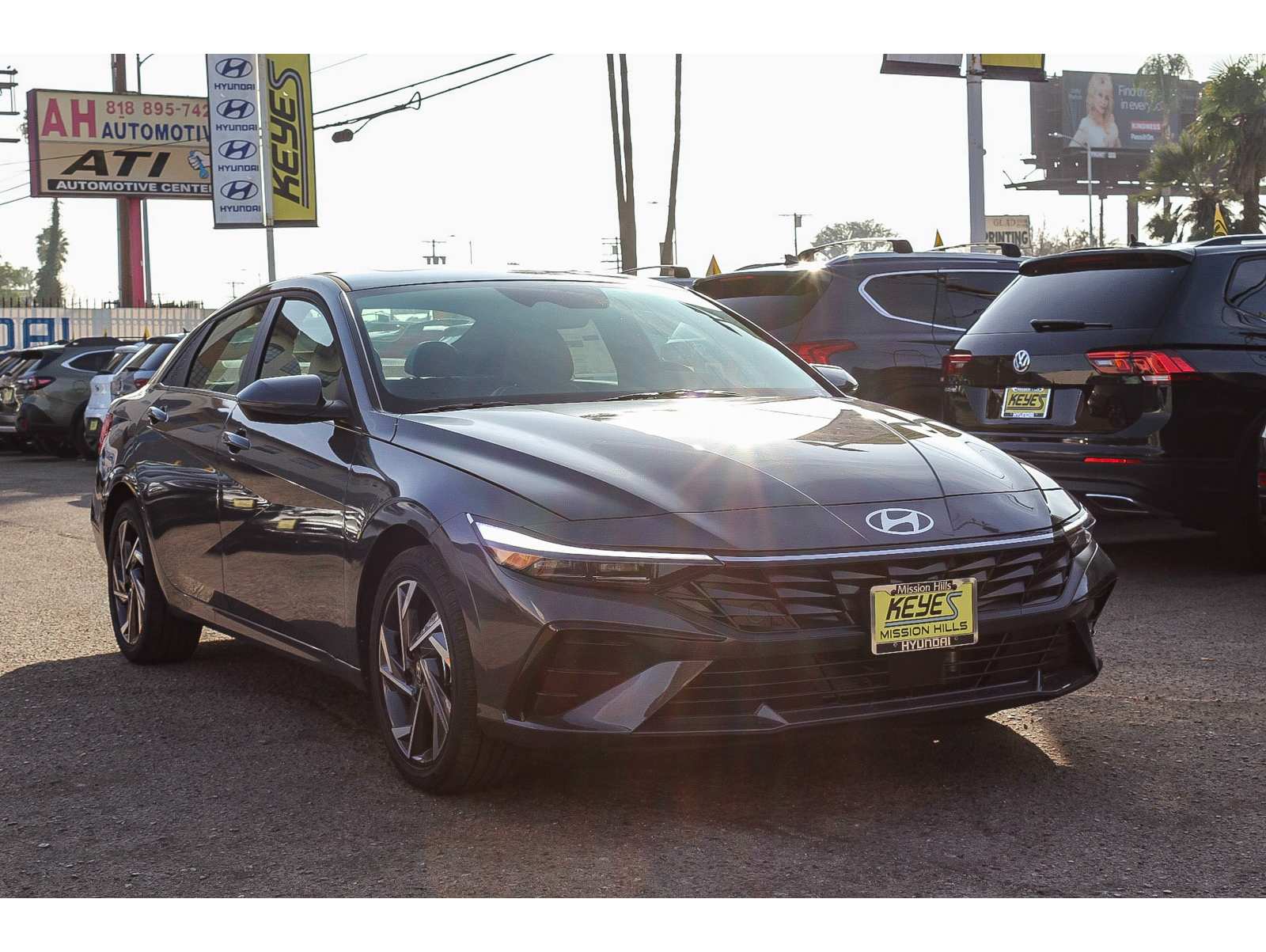 2025 Hyundai Elantra Limited's photo