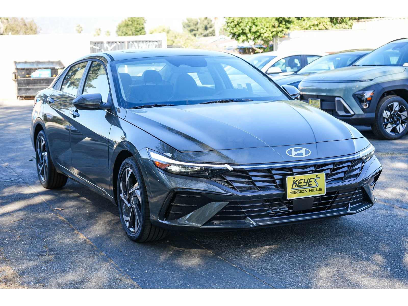 2025 Hyundai Elantra Limited's photo