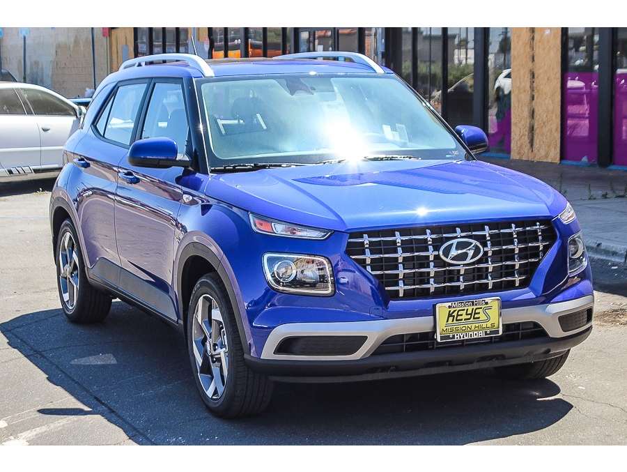 2025 Hyundai Venue SEL's photo